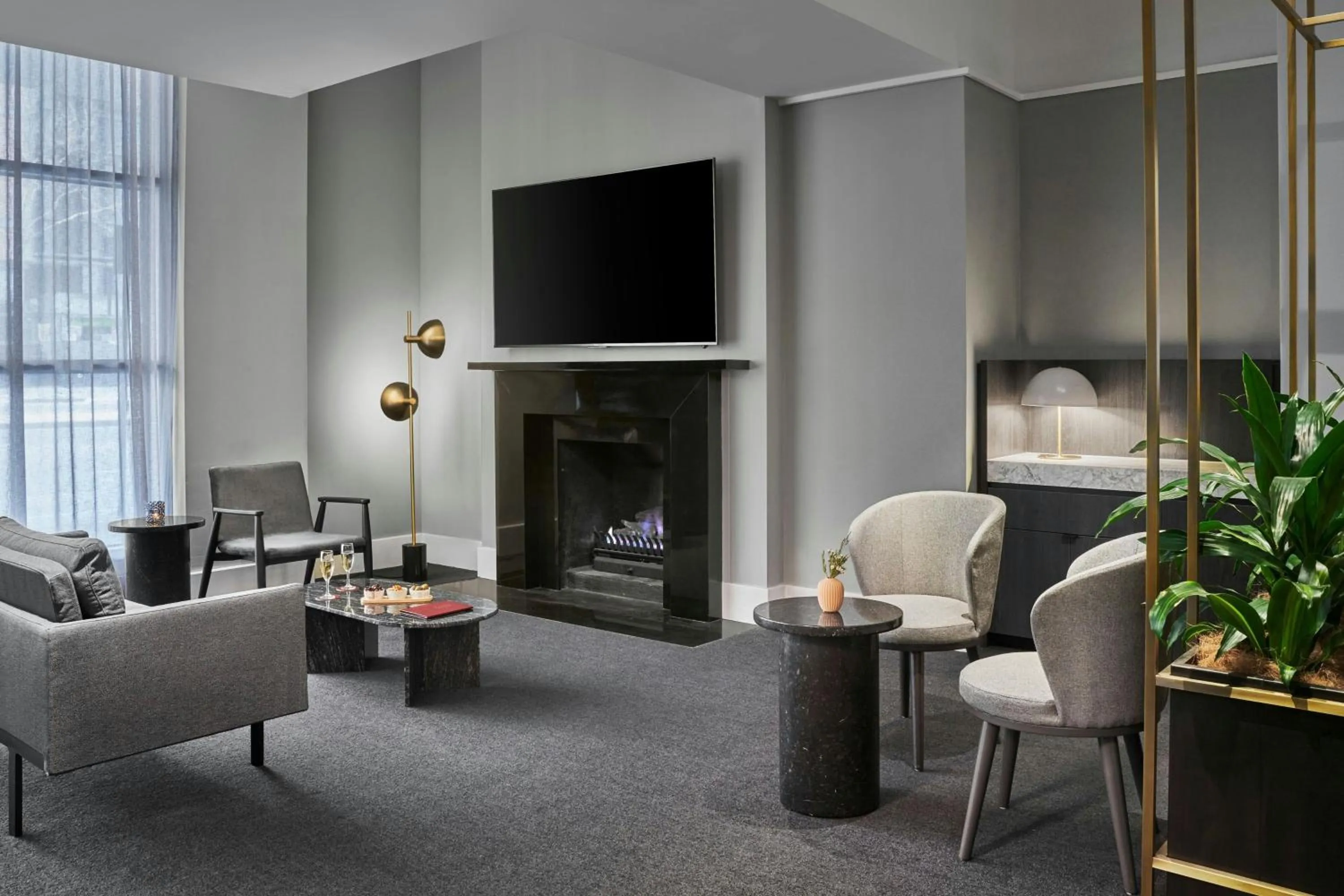 Lounge or bar in Melbourne Marriott Hotel