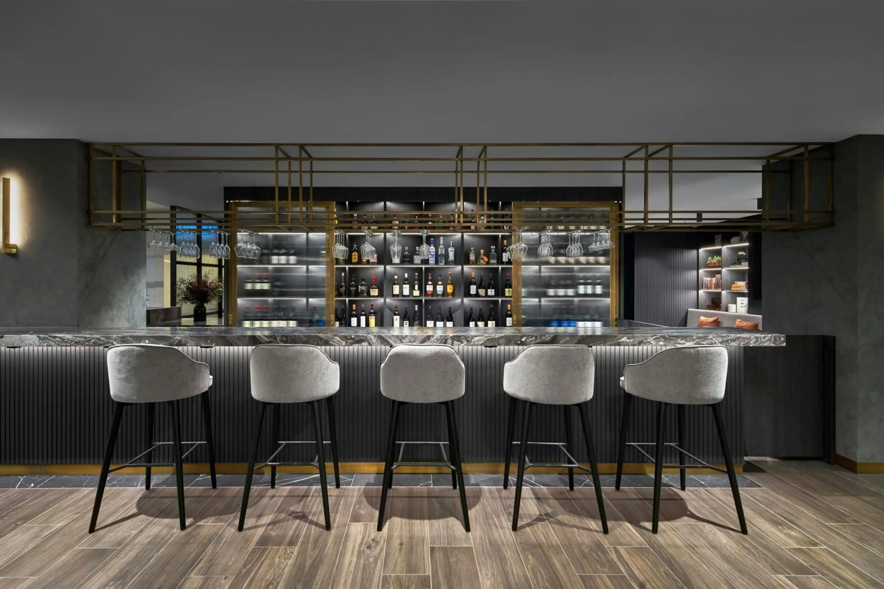 Lounge or bar in Melbourne Marriott Hotel
