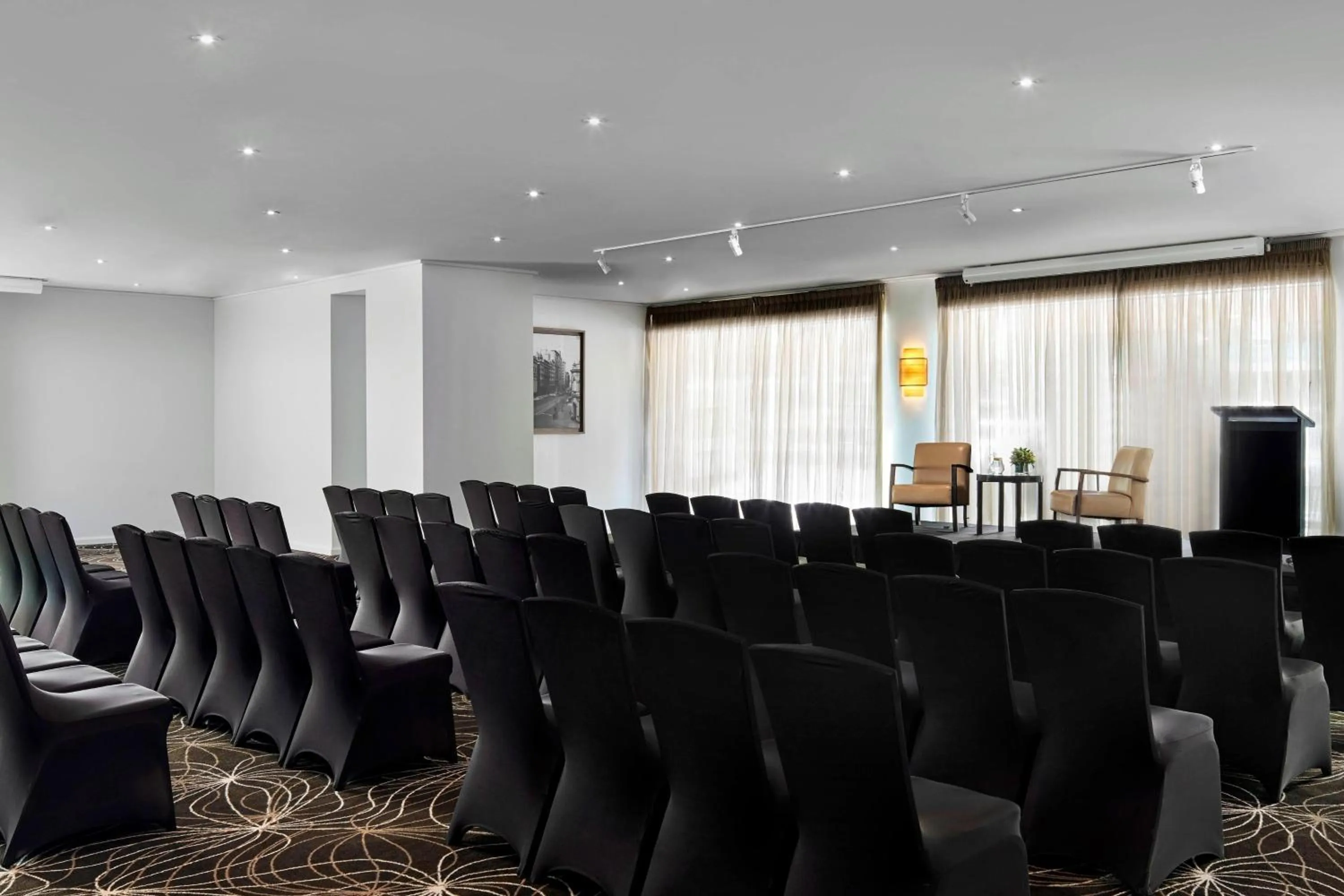 Entertainment in Melbourne Marriott Hotel