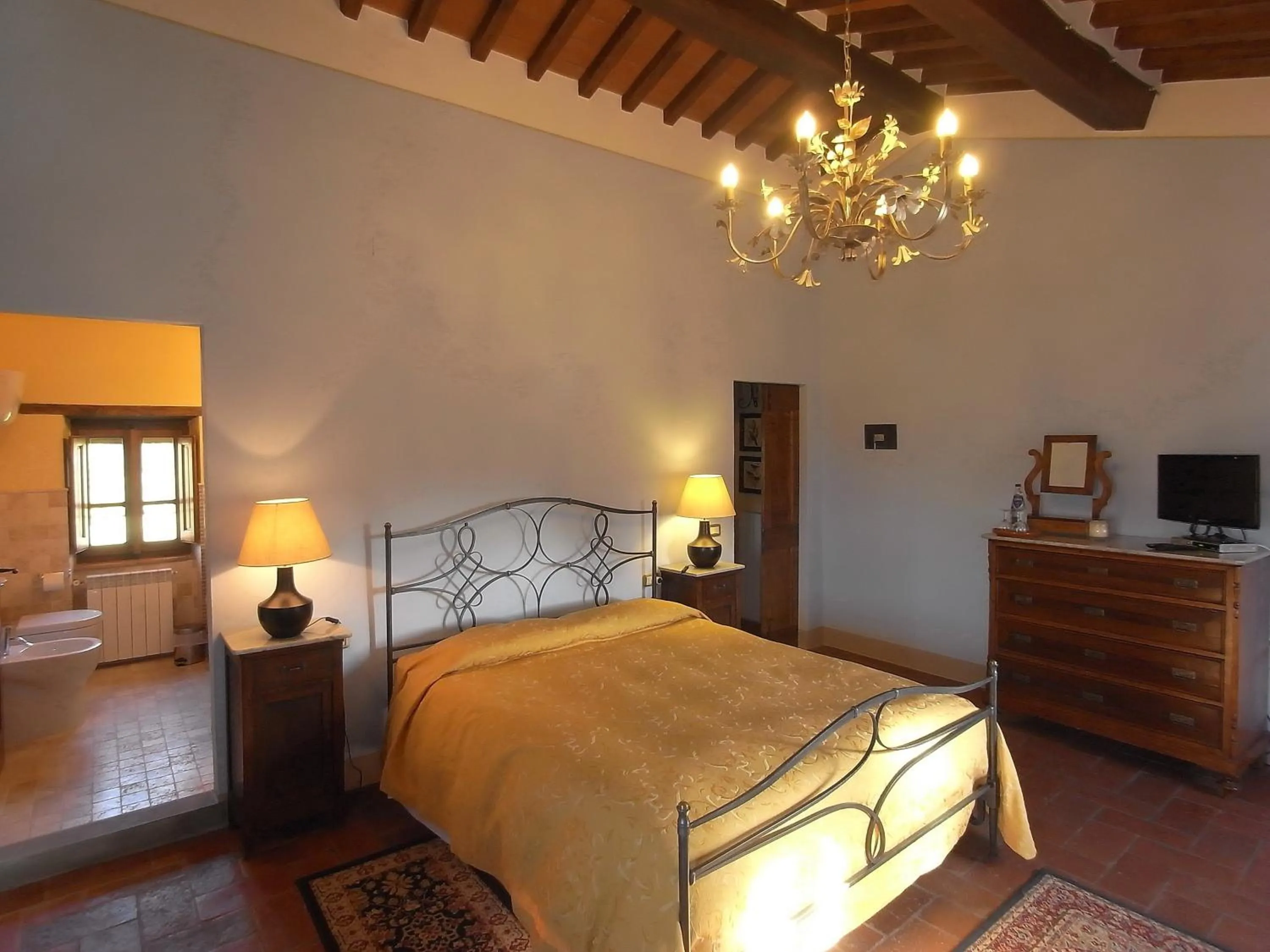 Bathroom, Bed in Agriturismo I Pagliai