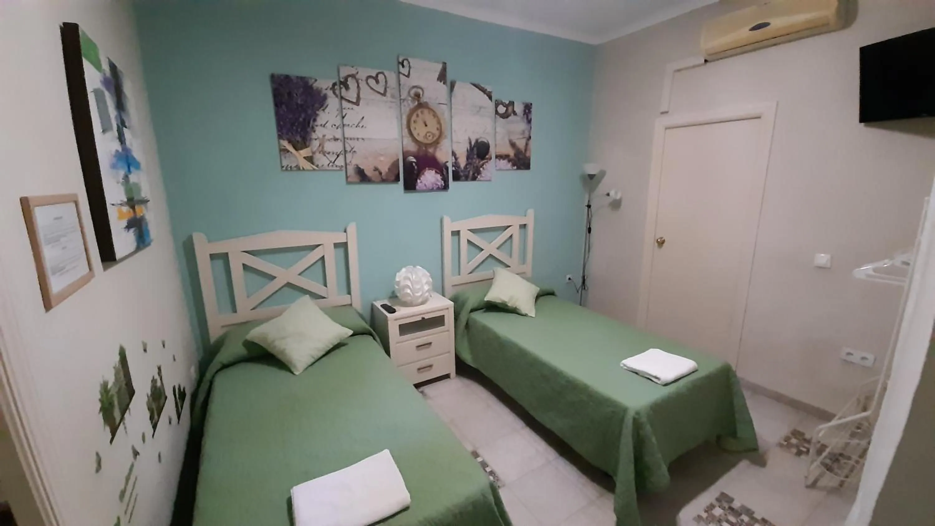 Decorative detail, Bed in Pension Internacional