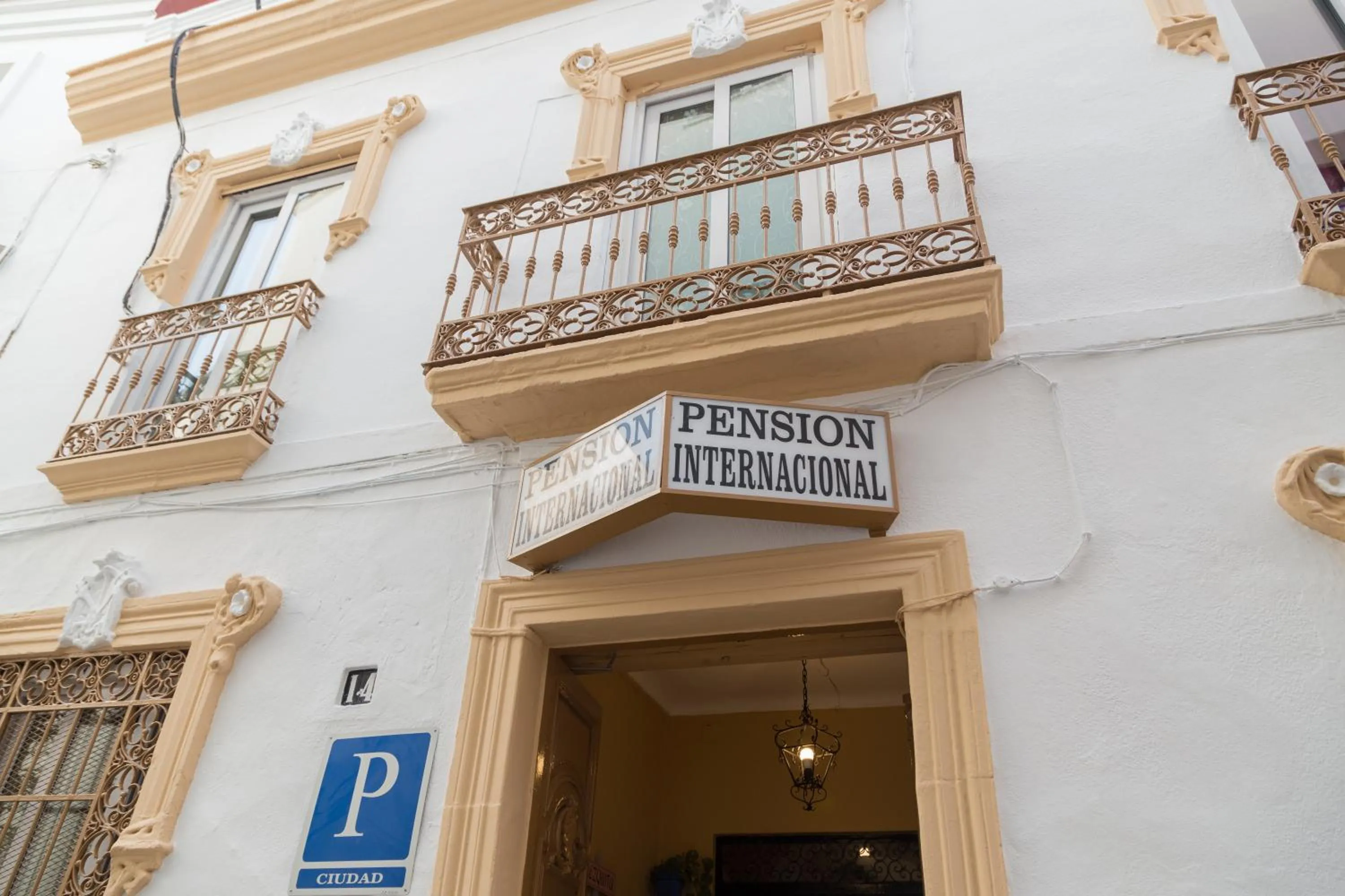 Property building in Pension Internacional
