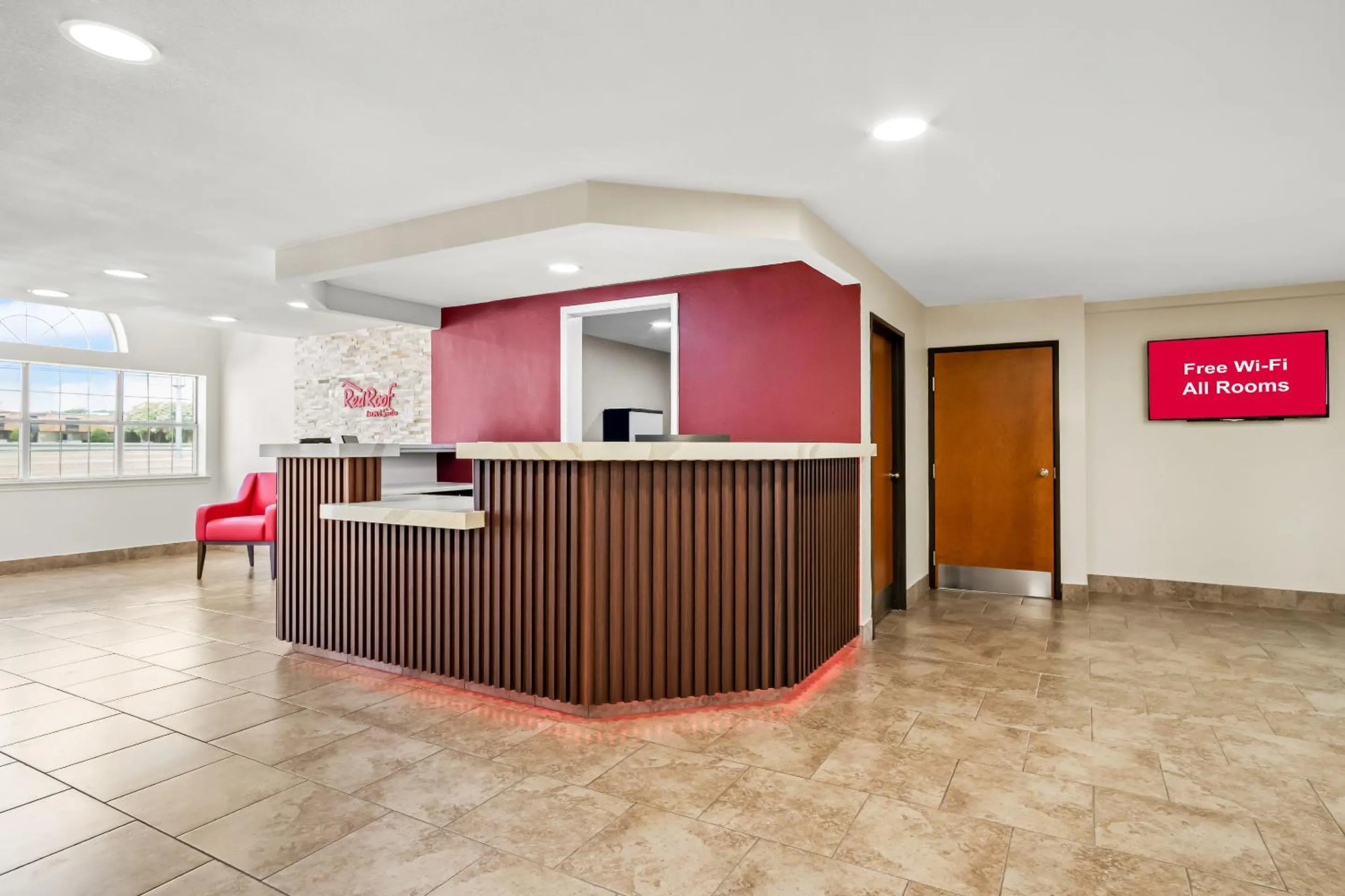 Lobby or reception in Red Roof Inn & Suites Euless - DFW Airport Southwest