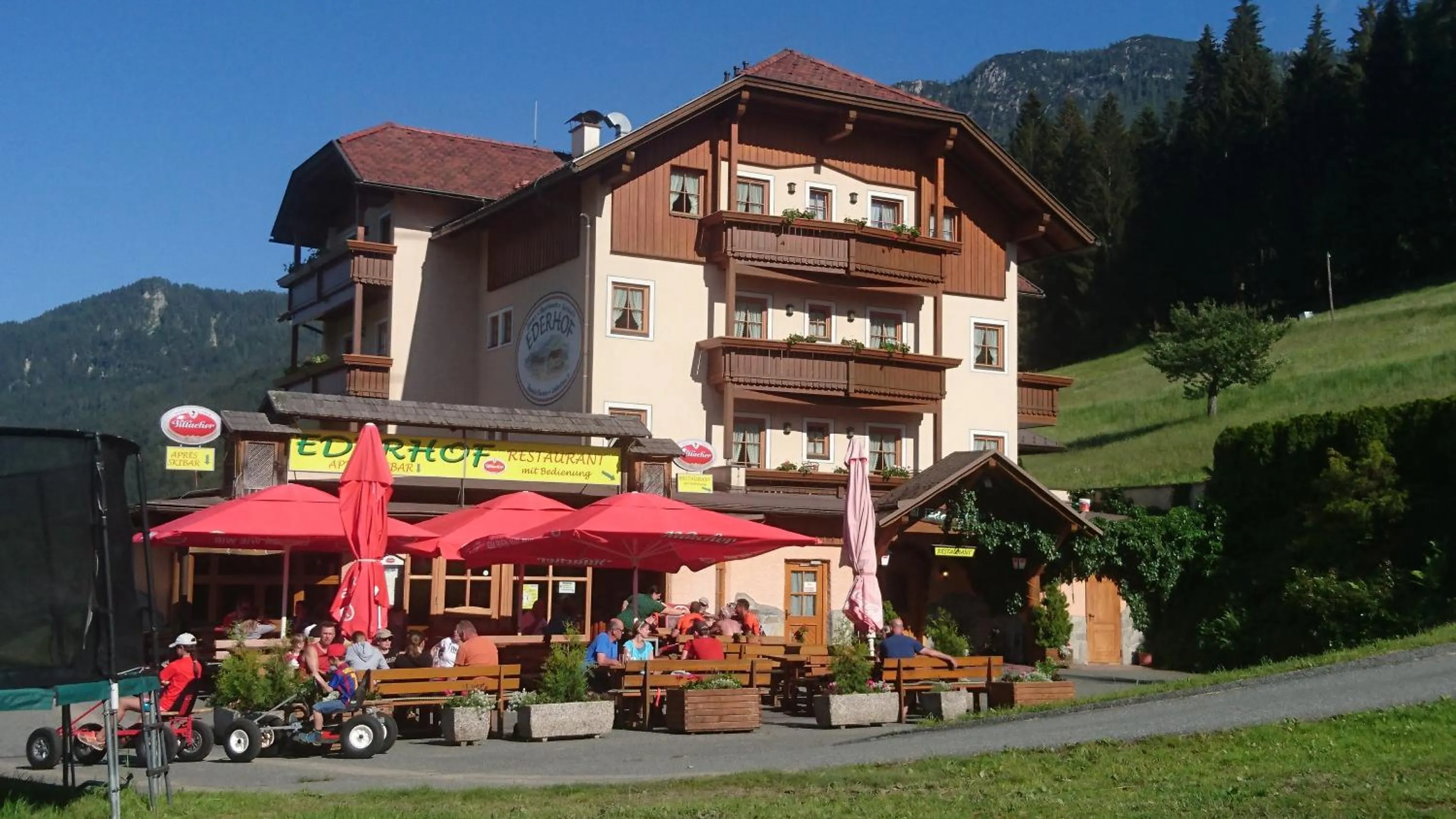 Property building in Aparthotel Ederhof