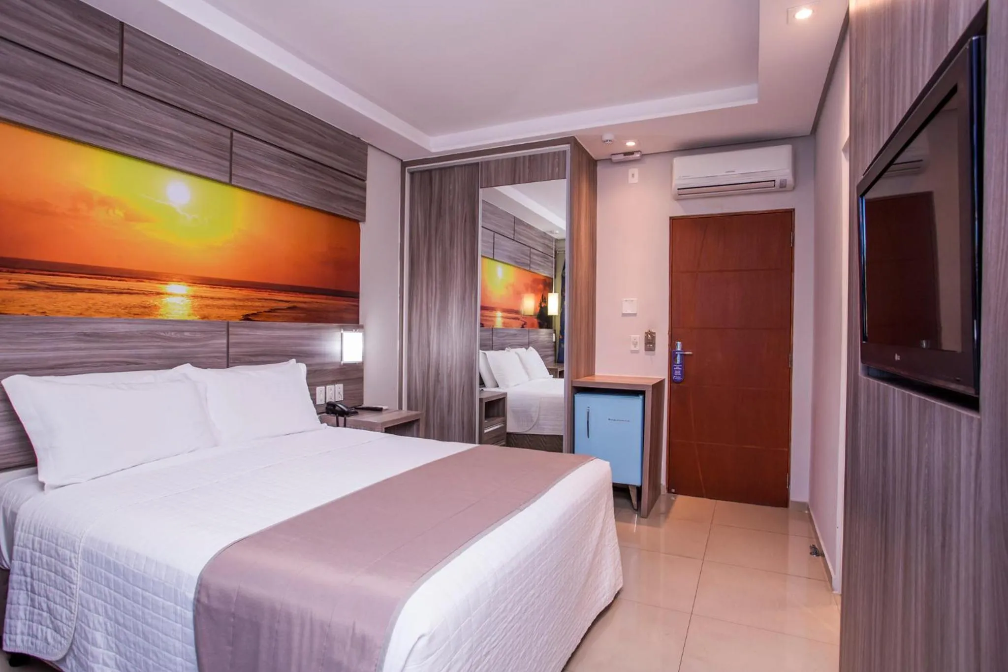 Photo of the whole room, Bed in Hotel Ilhabela