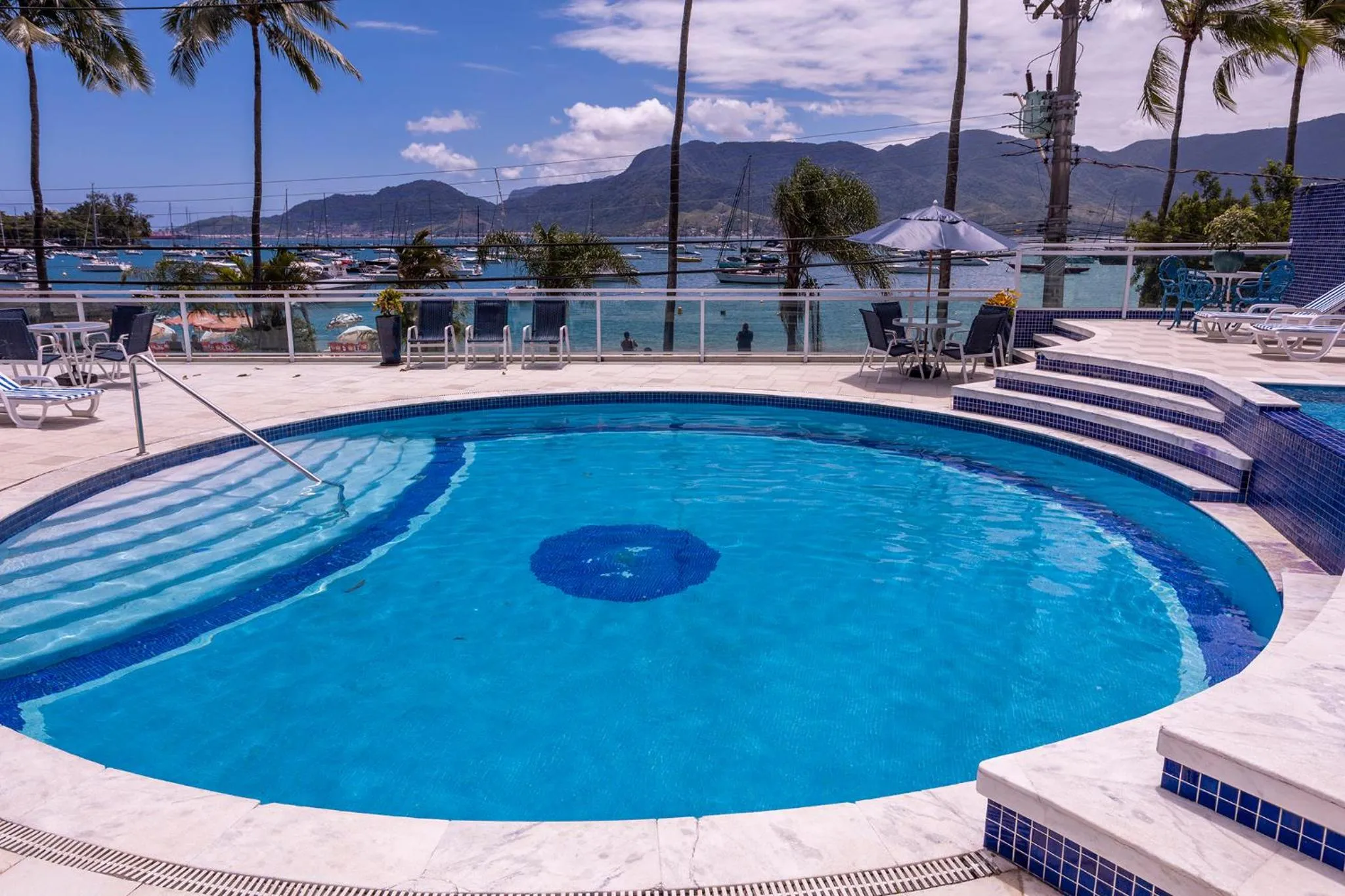 Swimming pool in Hotel Ilhabela