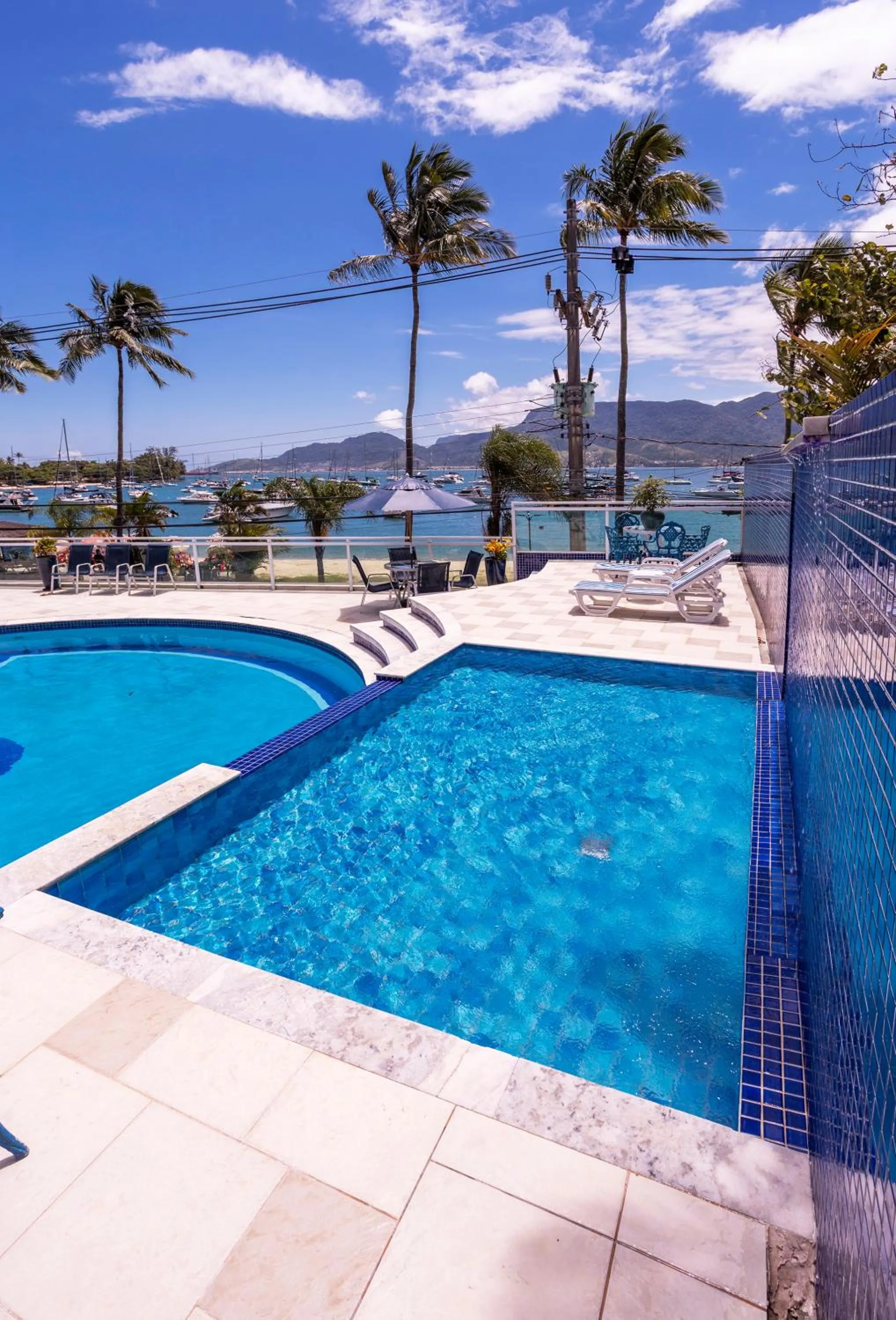 Swimming pool in Hotel Ilhabela
