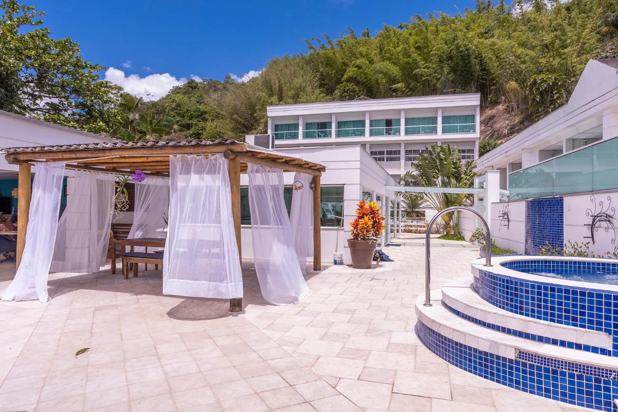 Property building in Hotel Ilhabela