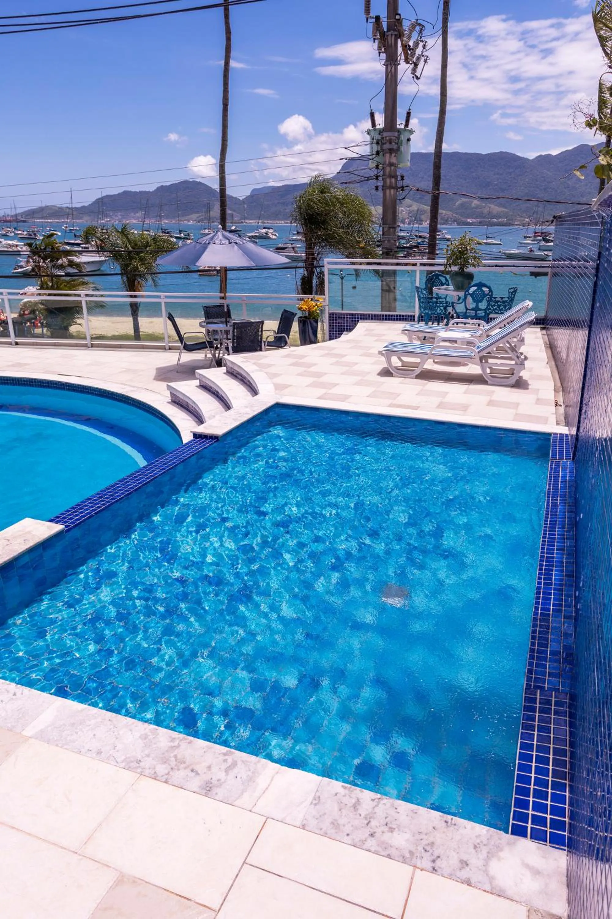 Swimming pool in Hotel Ilhabela
