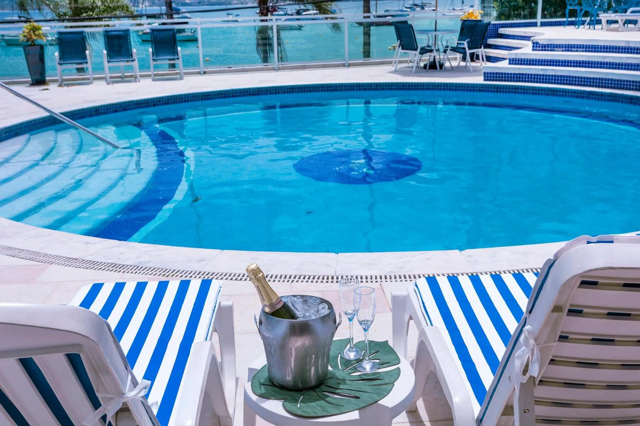 Swimming pool in Hotel Ilhabela