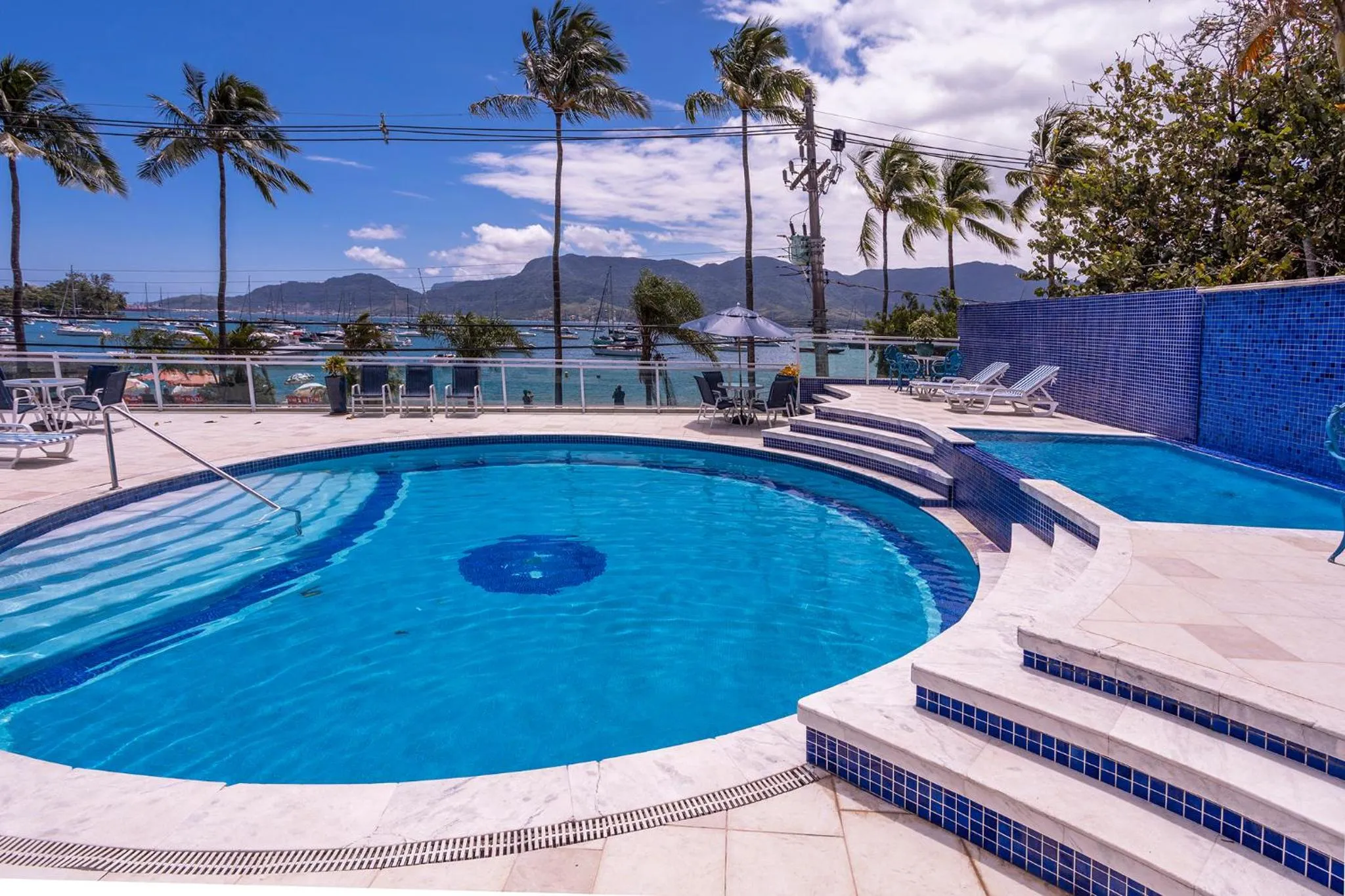 Swimming pool in Hotel Ilhabela