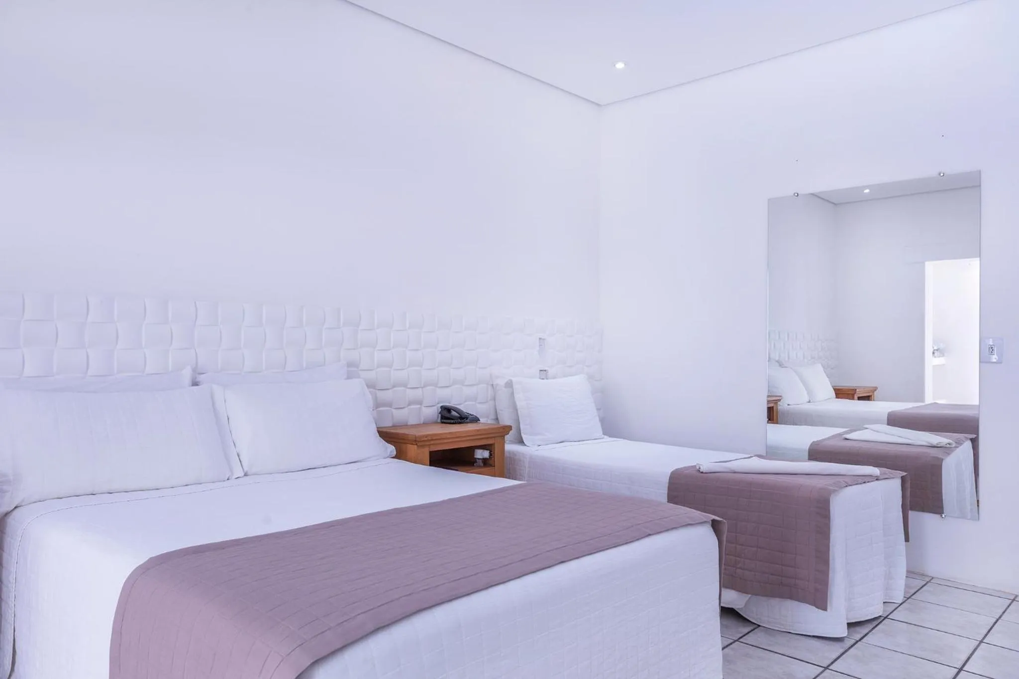 Photo of the whole room, Bed in Hotel Ilhabela