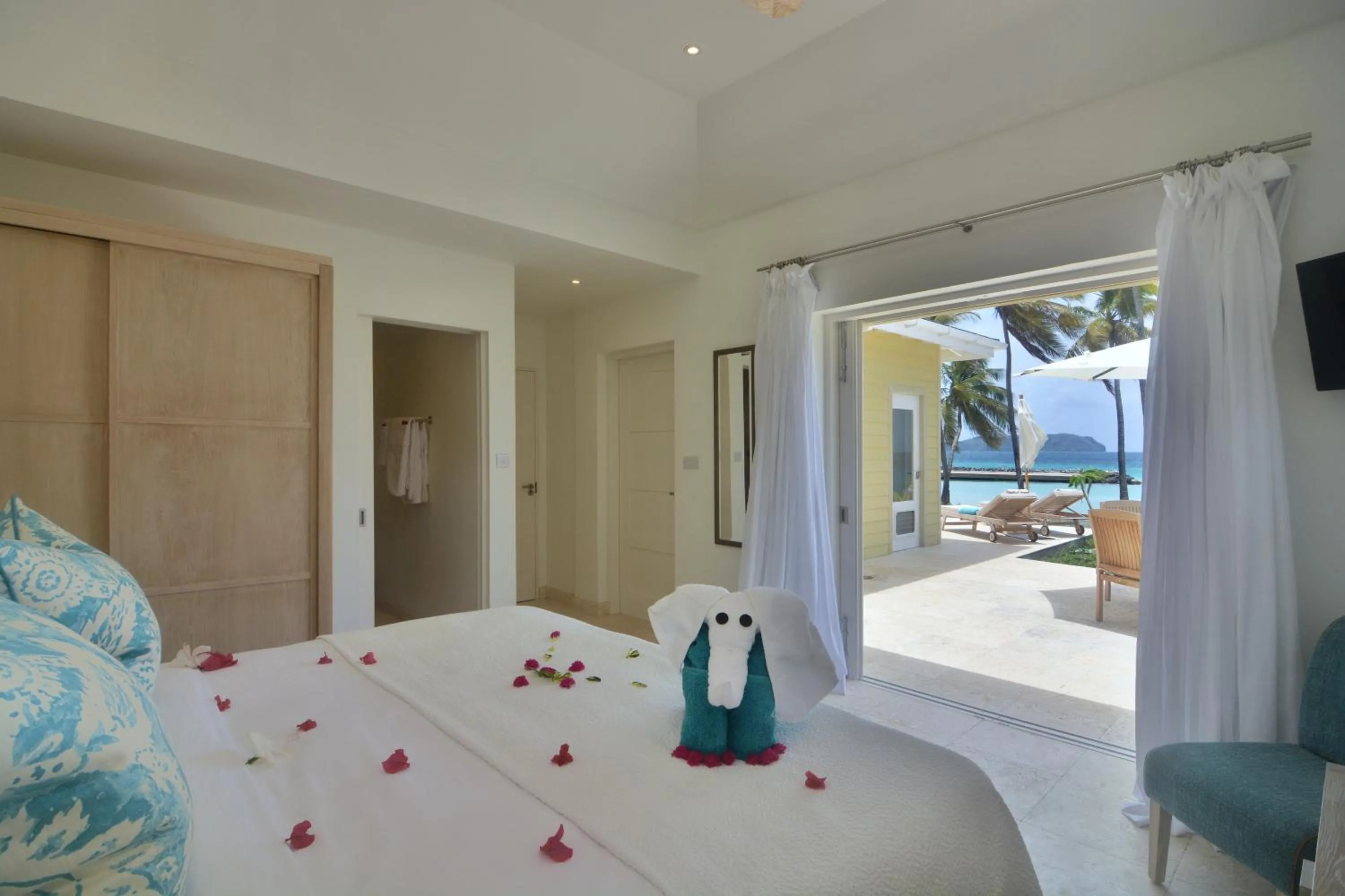Balcony/Terrace, Bed in The Liming Bequia