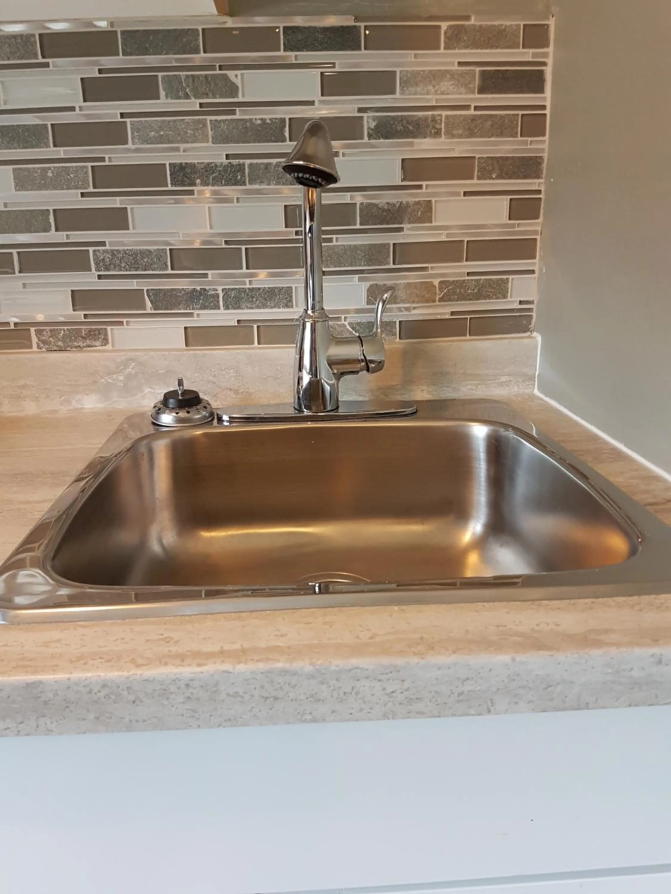 Kitchen or kitchenette in Holiday Motel & RV Resort