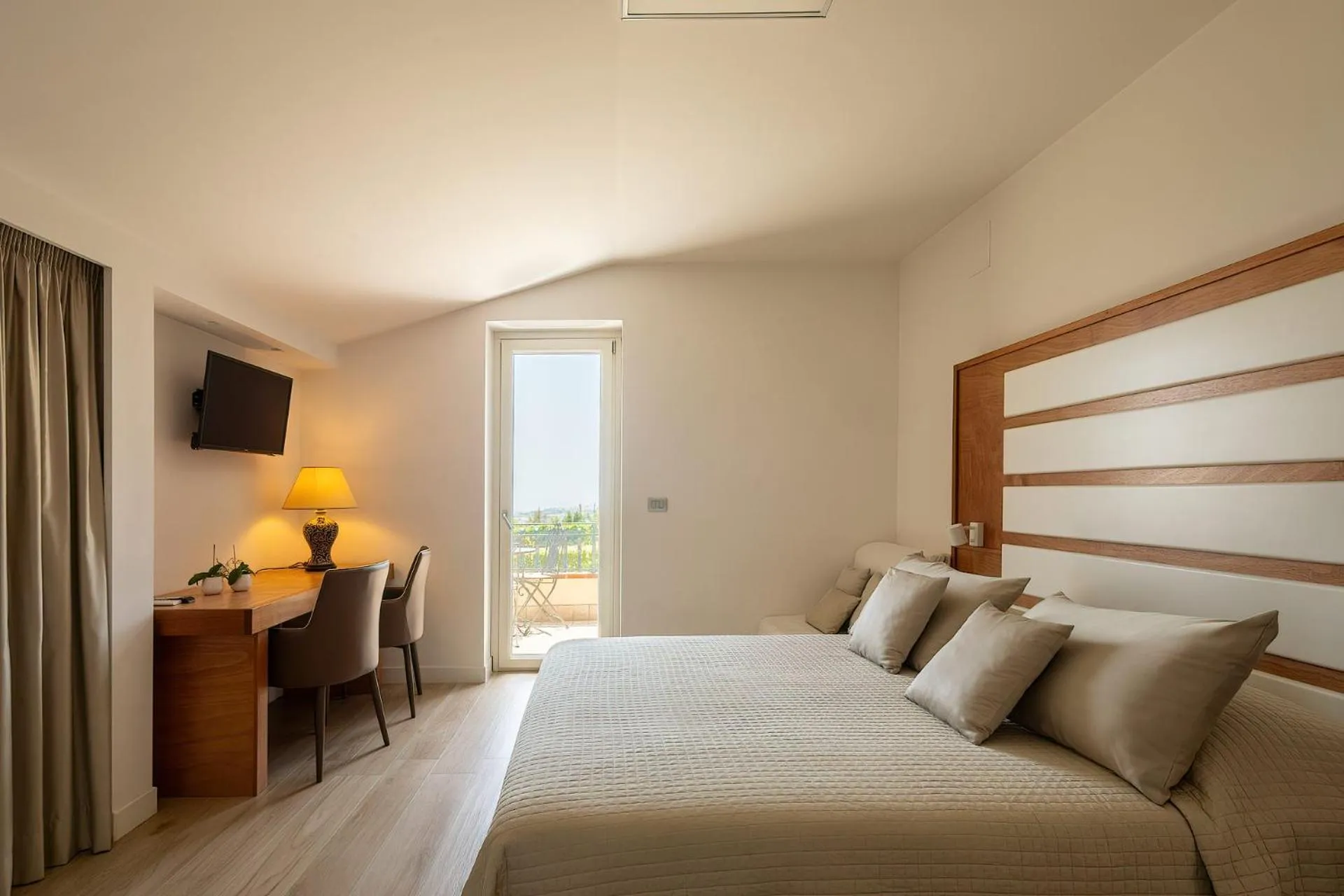 Bed in Villa dei Tigli Resort & SPA