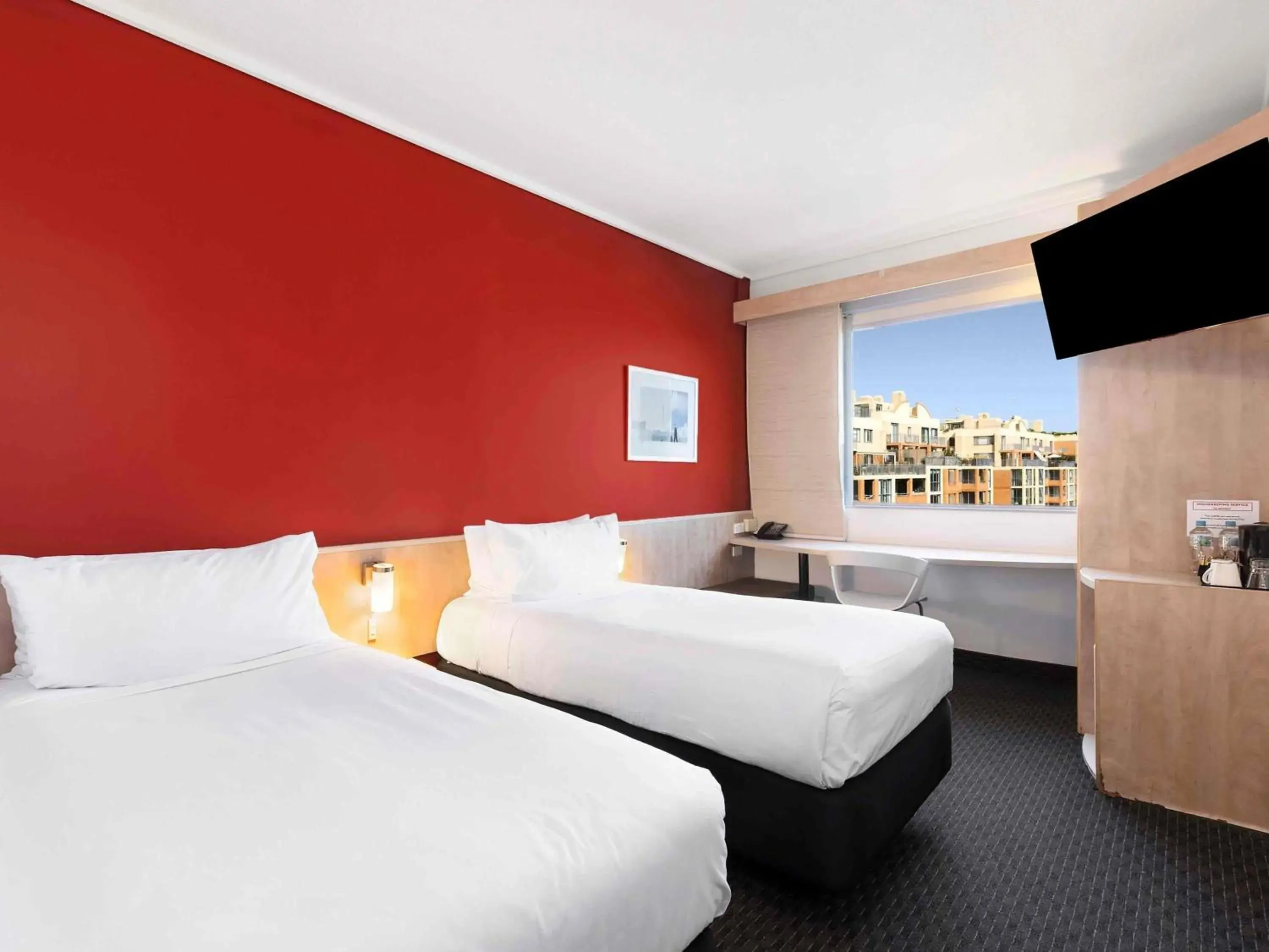 Standard Twin Room in ibis Sydney Darling Harbour Standard Twin Room in ibis Sydney Darling Harbour
