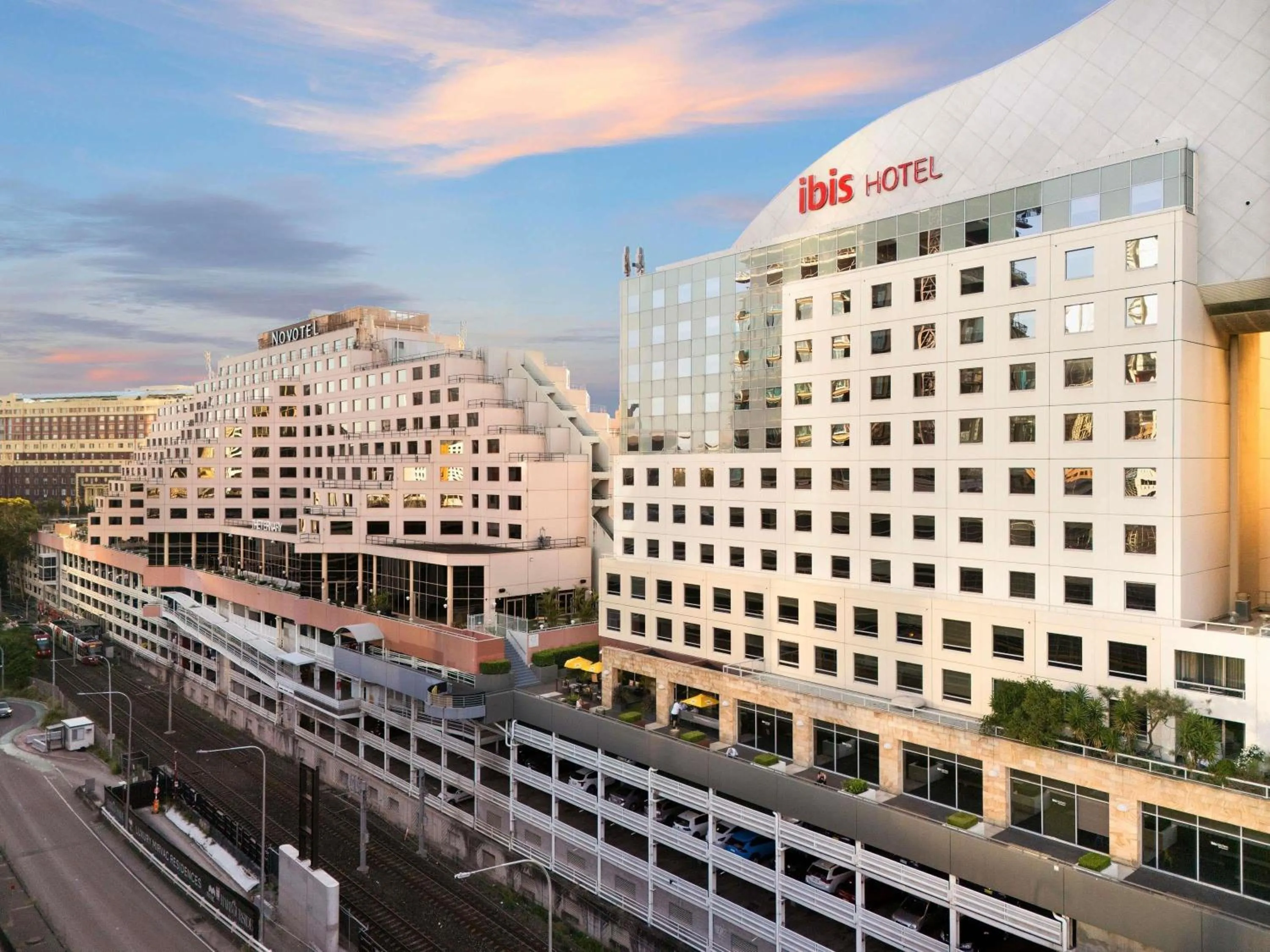 Property building in ibis Sydney Darling Harbour