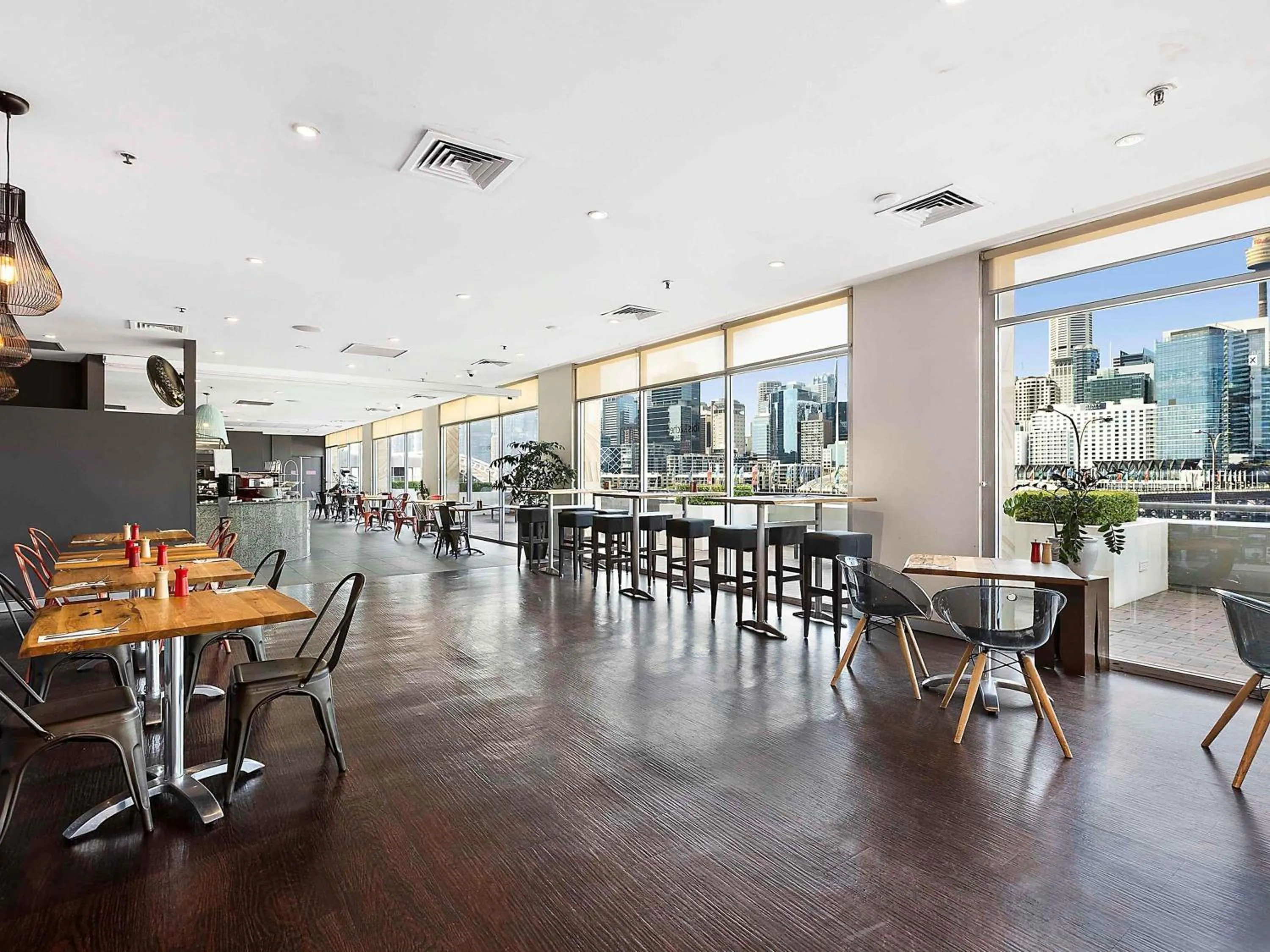 Restaurant/places to eat in ibis Sydney Darling Harbour