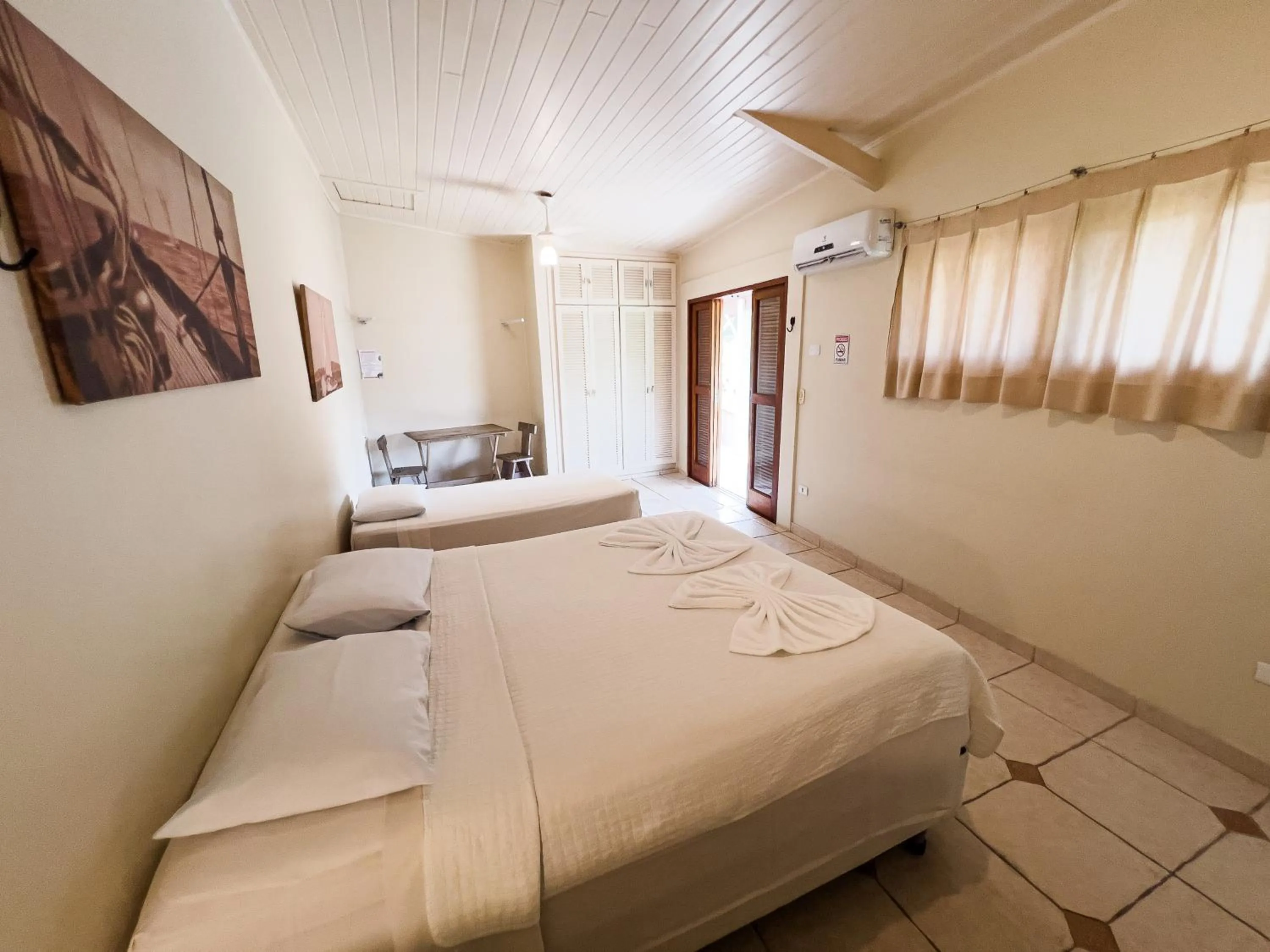 Bedroom, Bed in Pousada Montemar