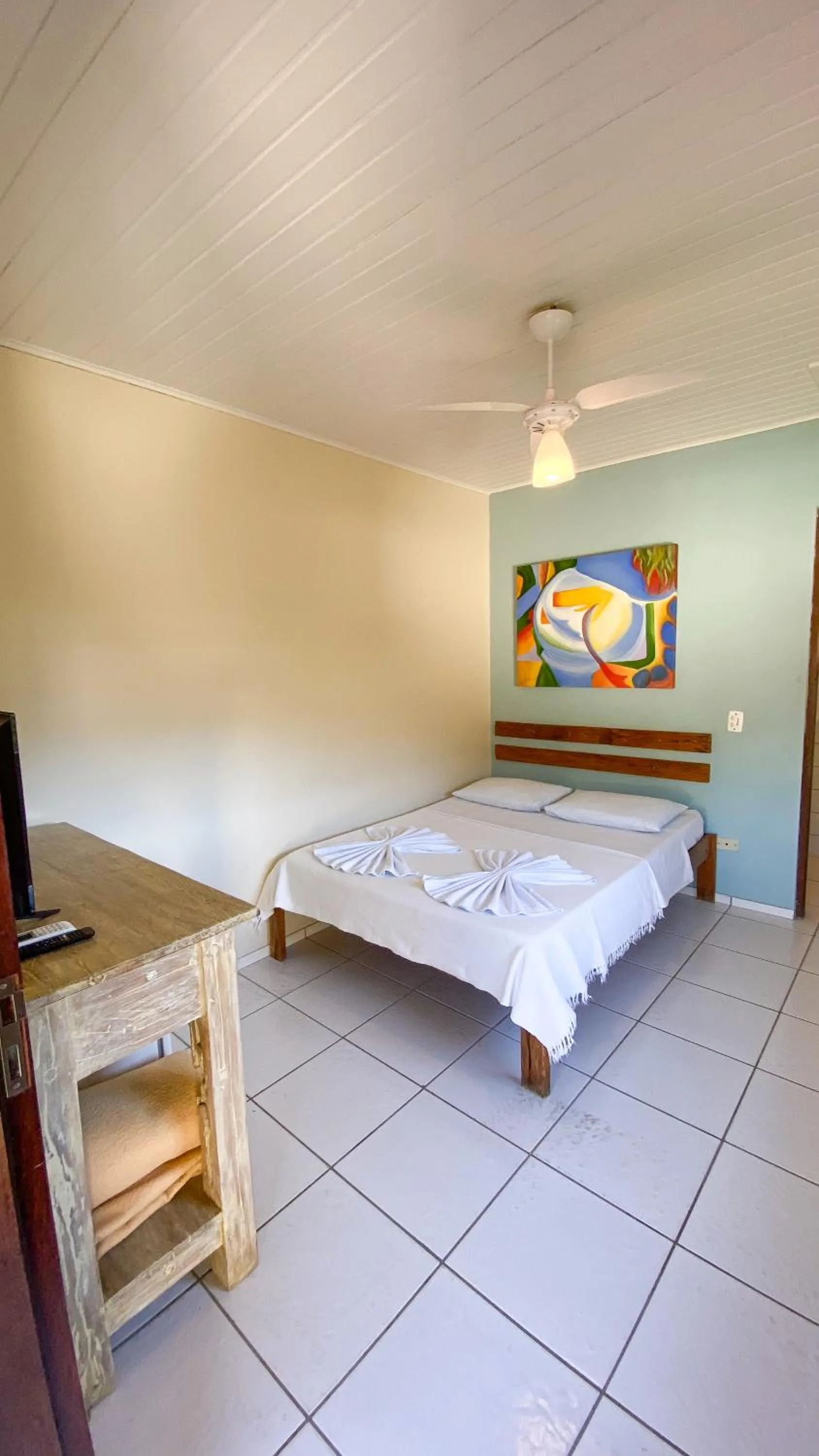 Photo of the whole room, Bed in Pousada Montemar