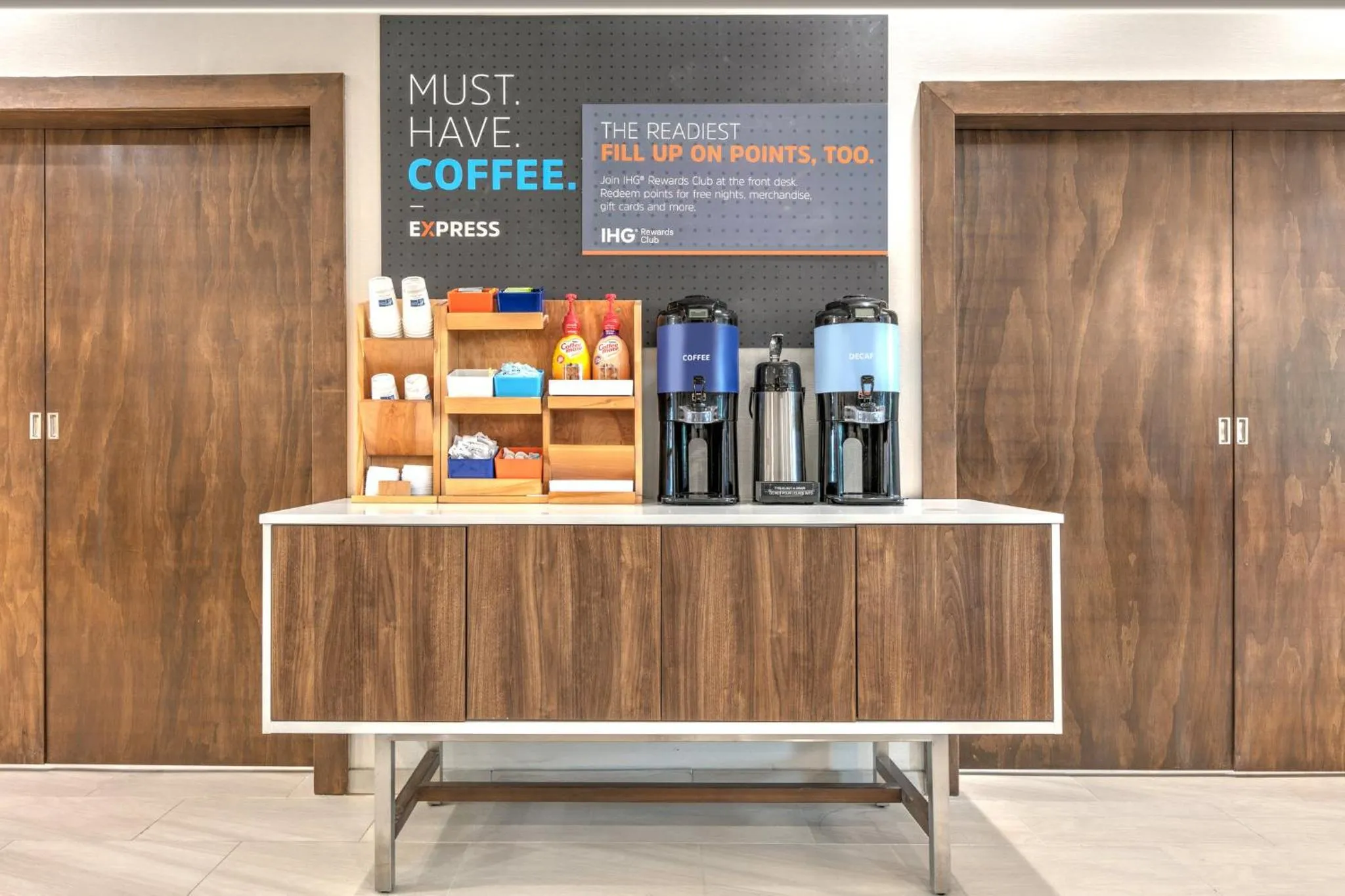 Breakfast in Holiday Inn Express Hotel and Suites Valparaiso by IHG