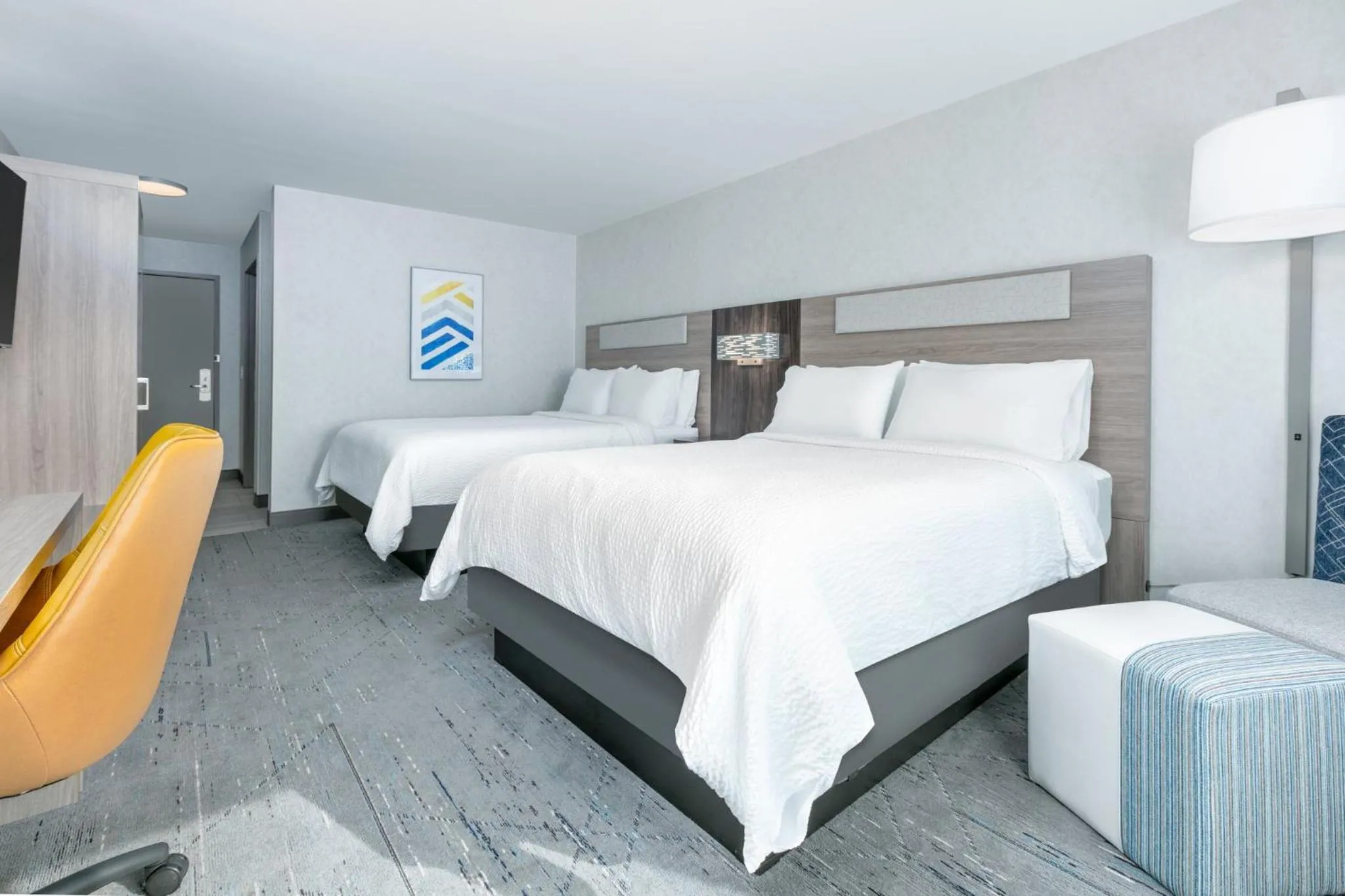 Photo of the whole room, Bed in Holiday Inn Express Hotel and Suites Valparaiso by IHG