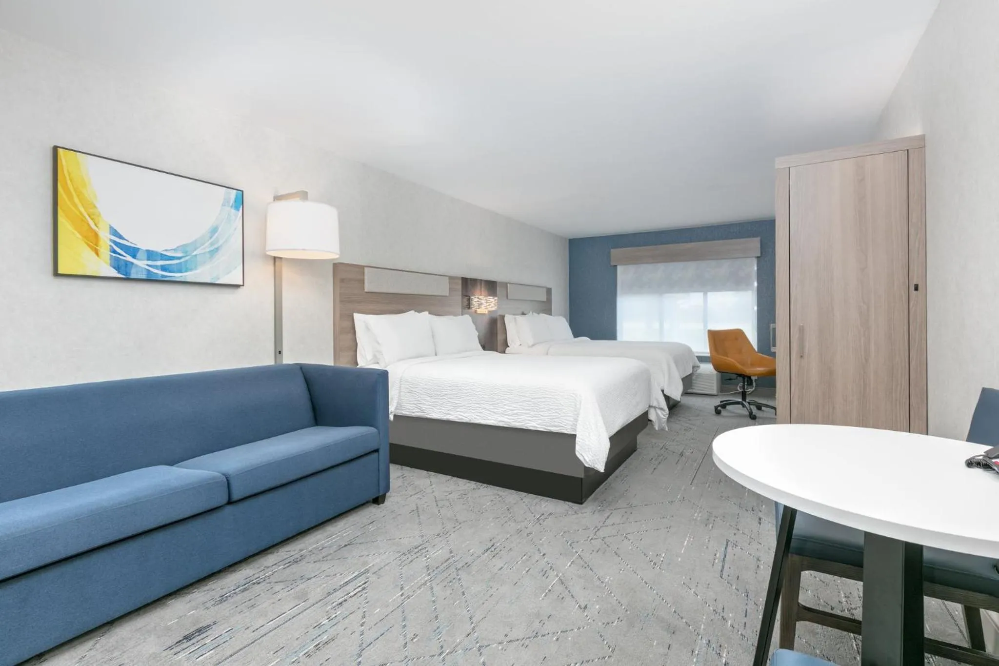 Photo of the whole room, Bed in Holiday Inn Express Hotel and Suites Valparaiso by IHG