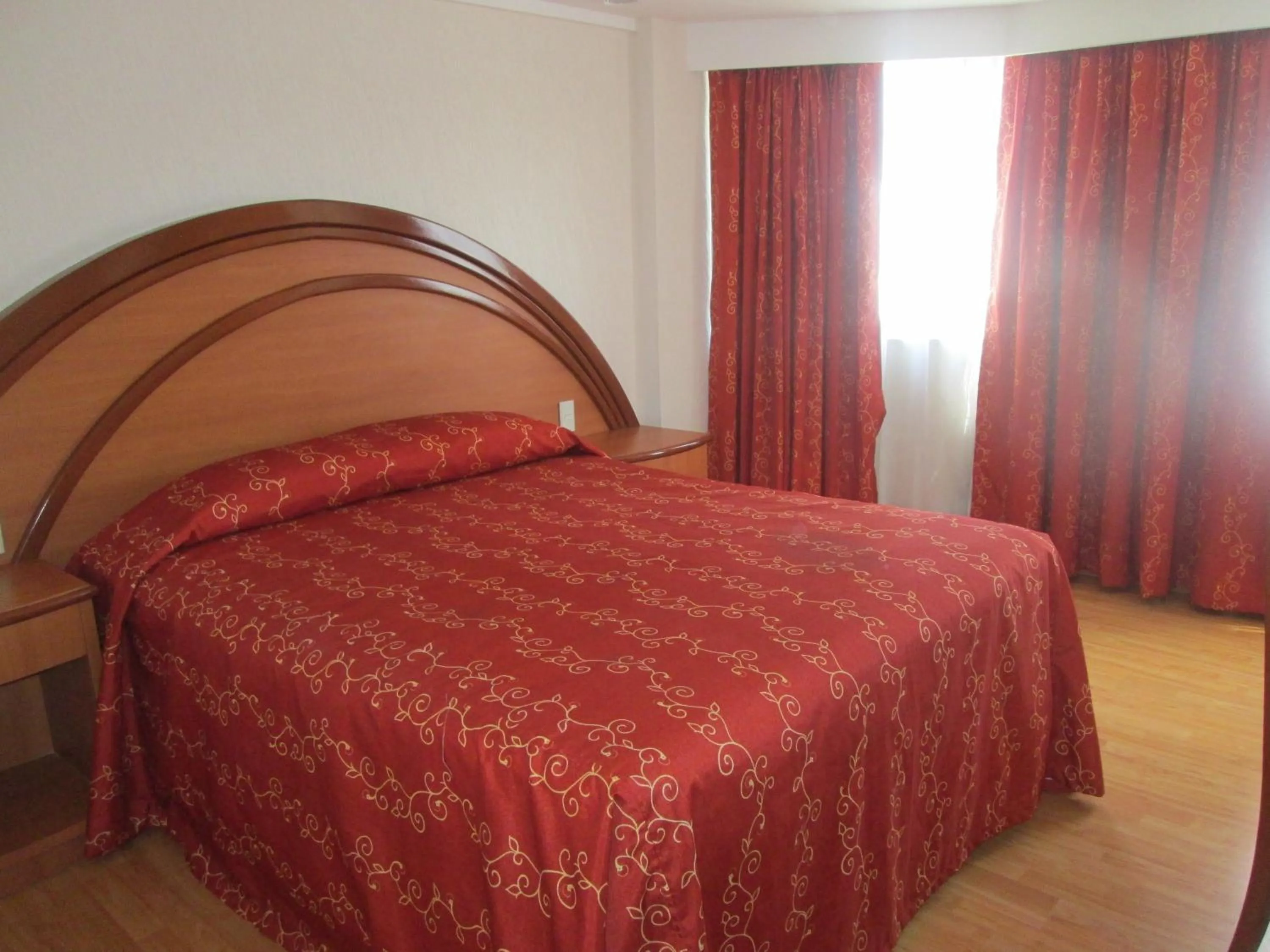 Bedroom, Bed in Hotel Premier