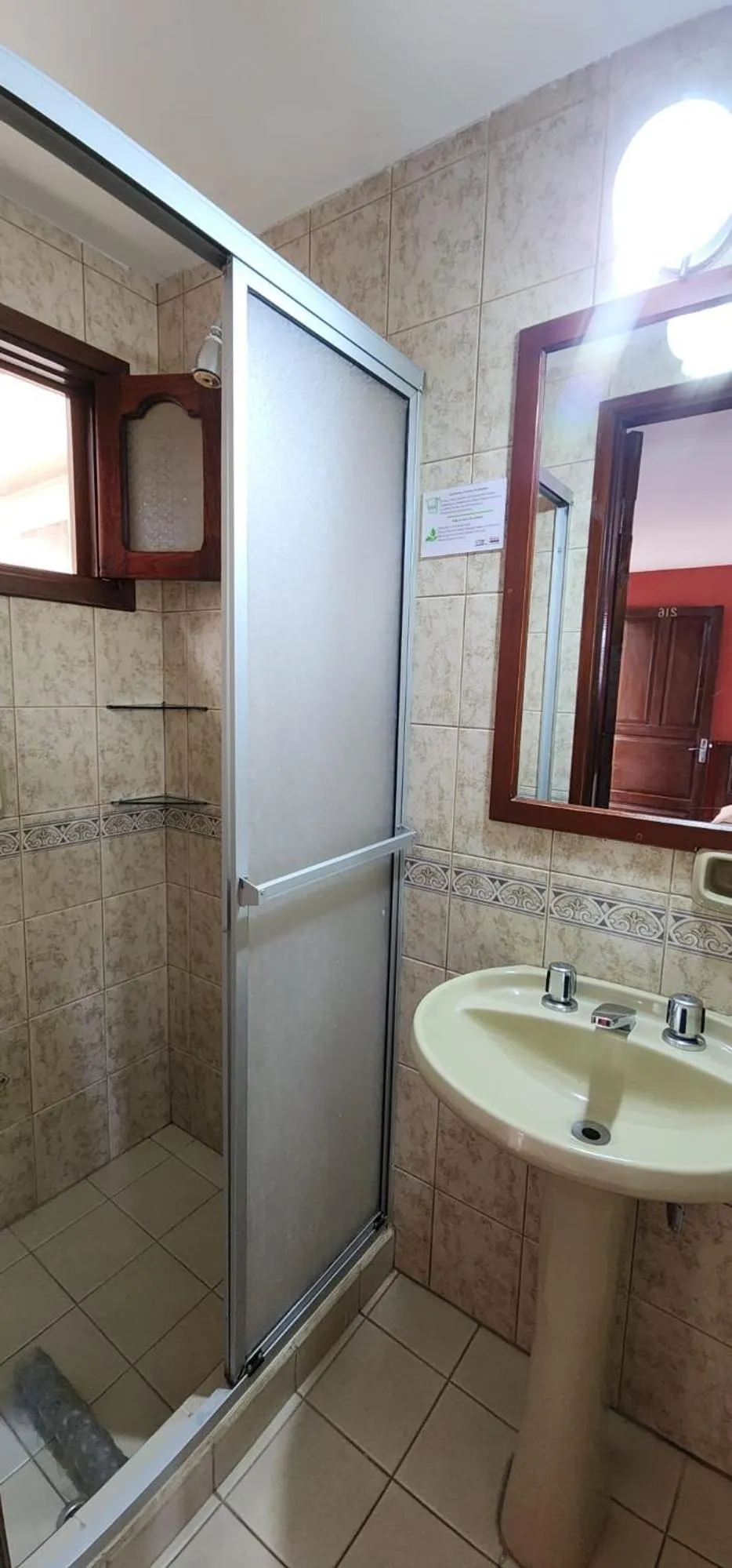 Shower in Hotel Carmen