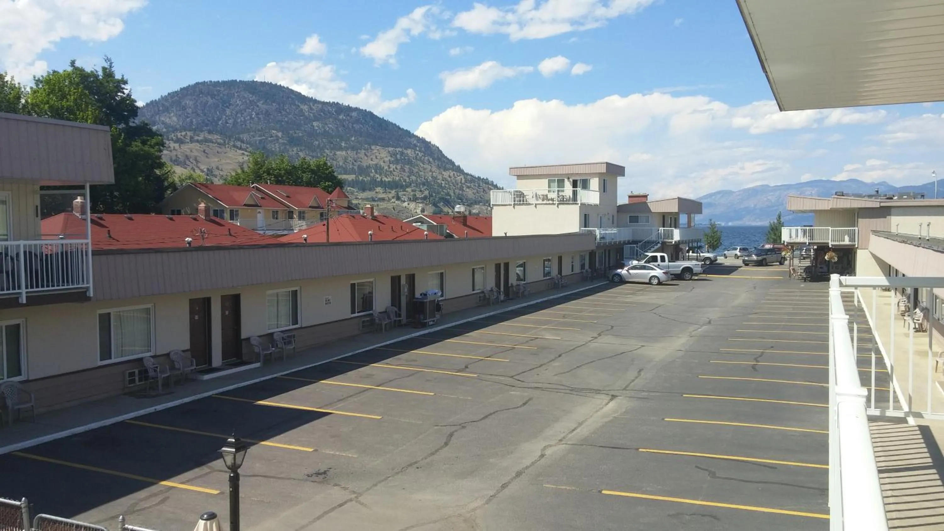 Facade/entrance in Shoreline Resort Condominiums