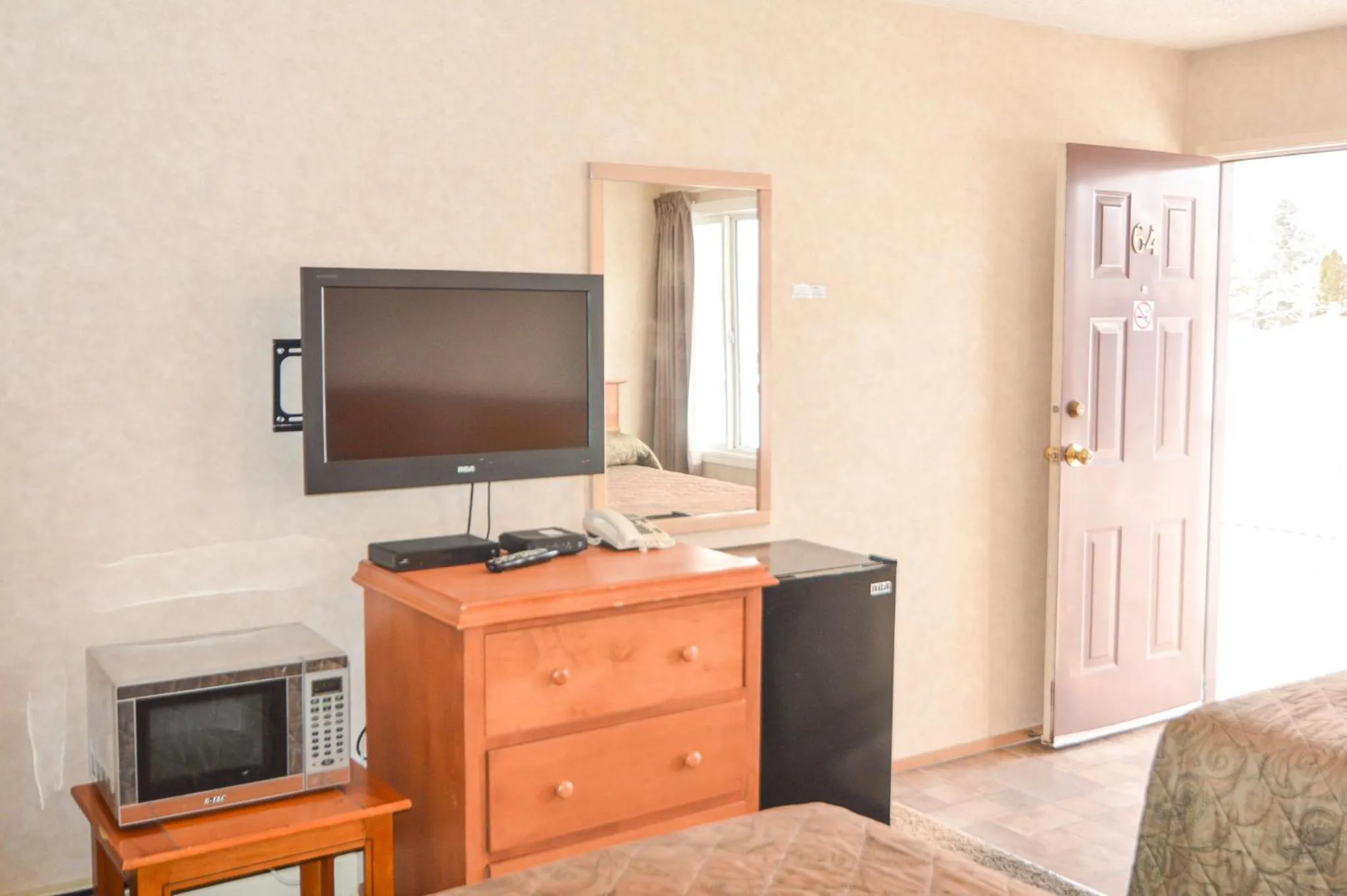 TV and multimedia in Shoreline Resort Condominiums