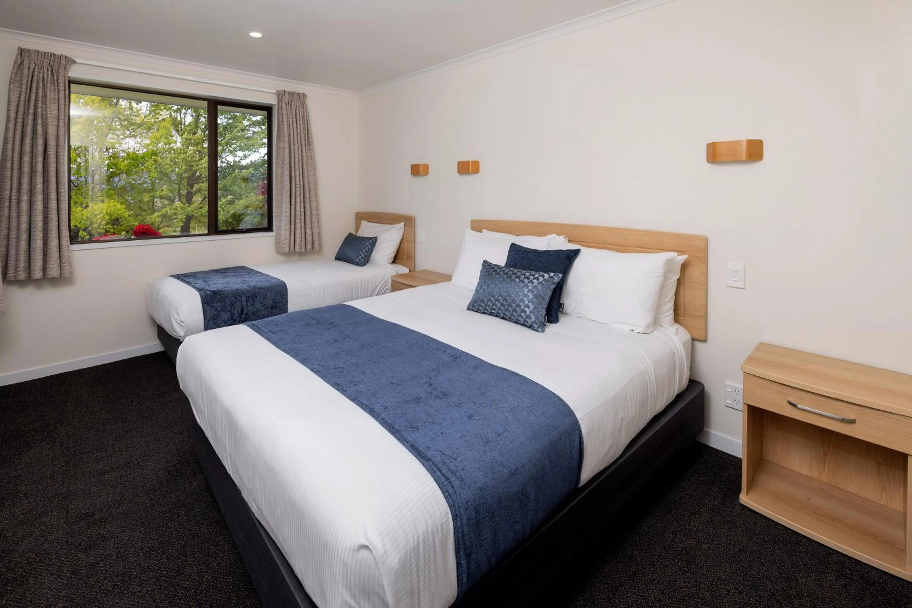 Bed in Wanaka Top 10 Holiday Park