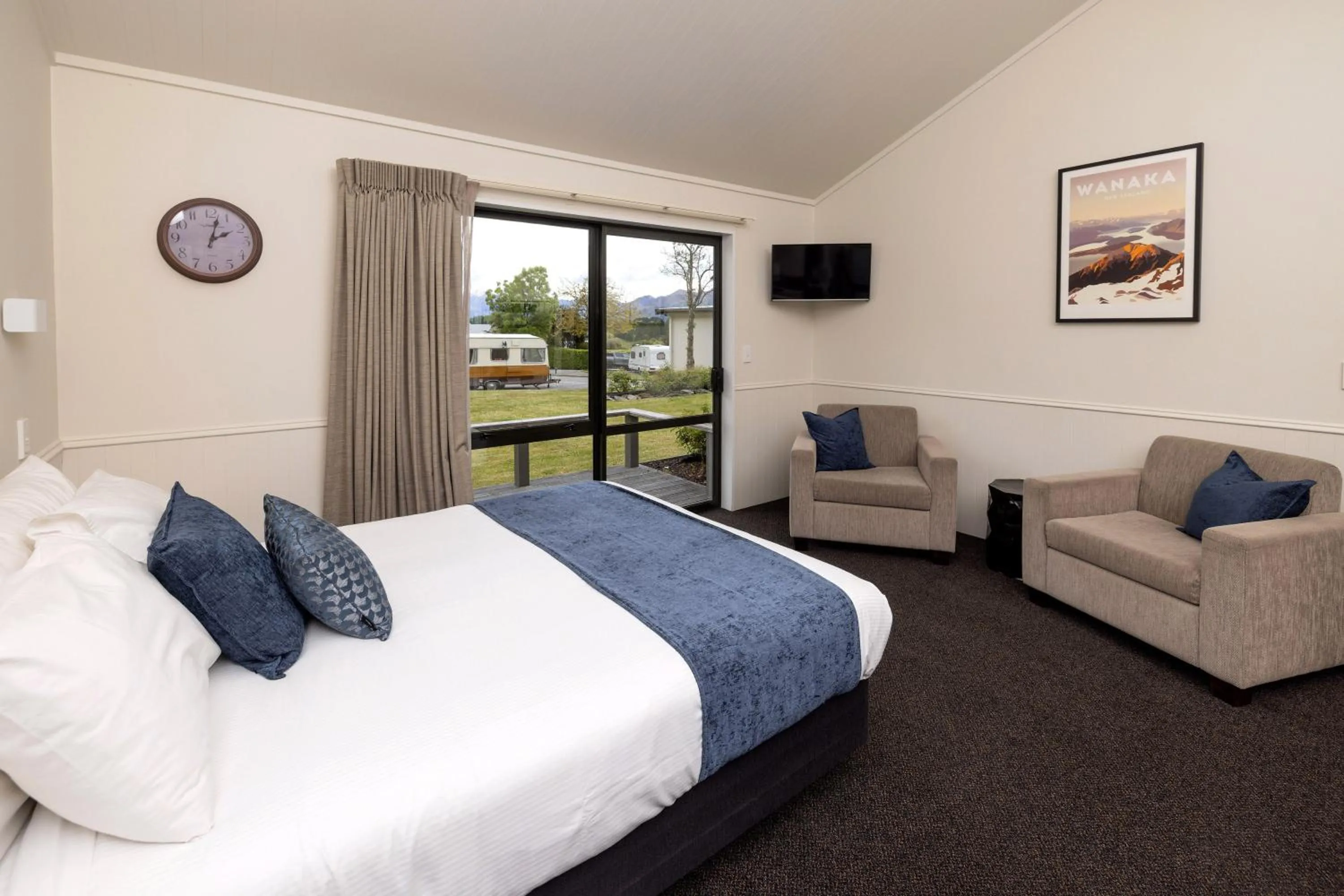 Bed in Wanaka Top 10 Holiday Park