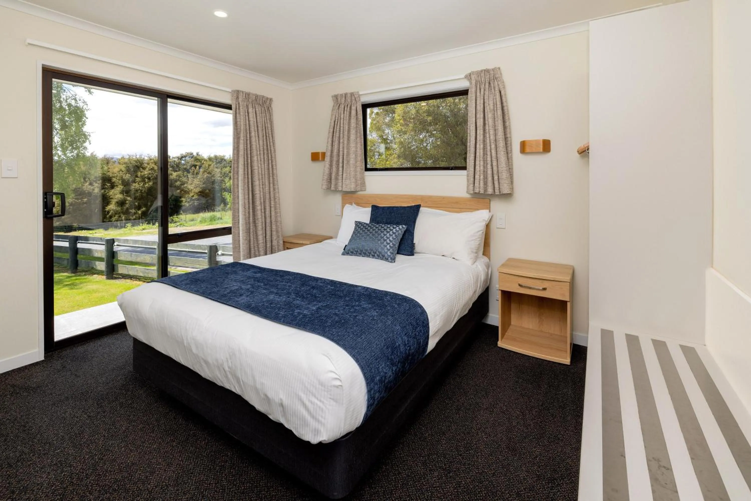 Bed in Wanaka Top 10 Holiday Park