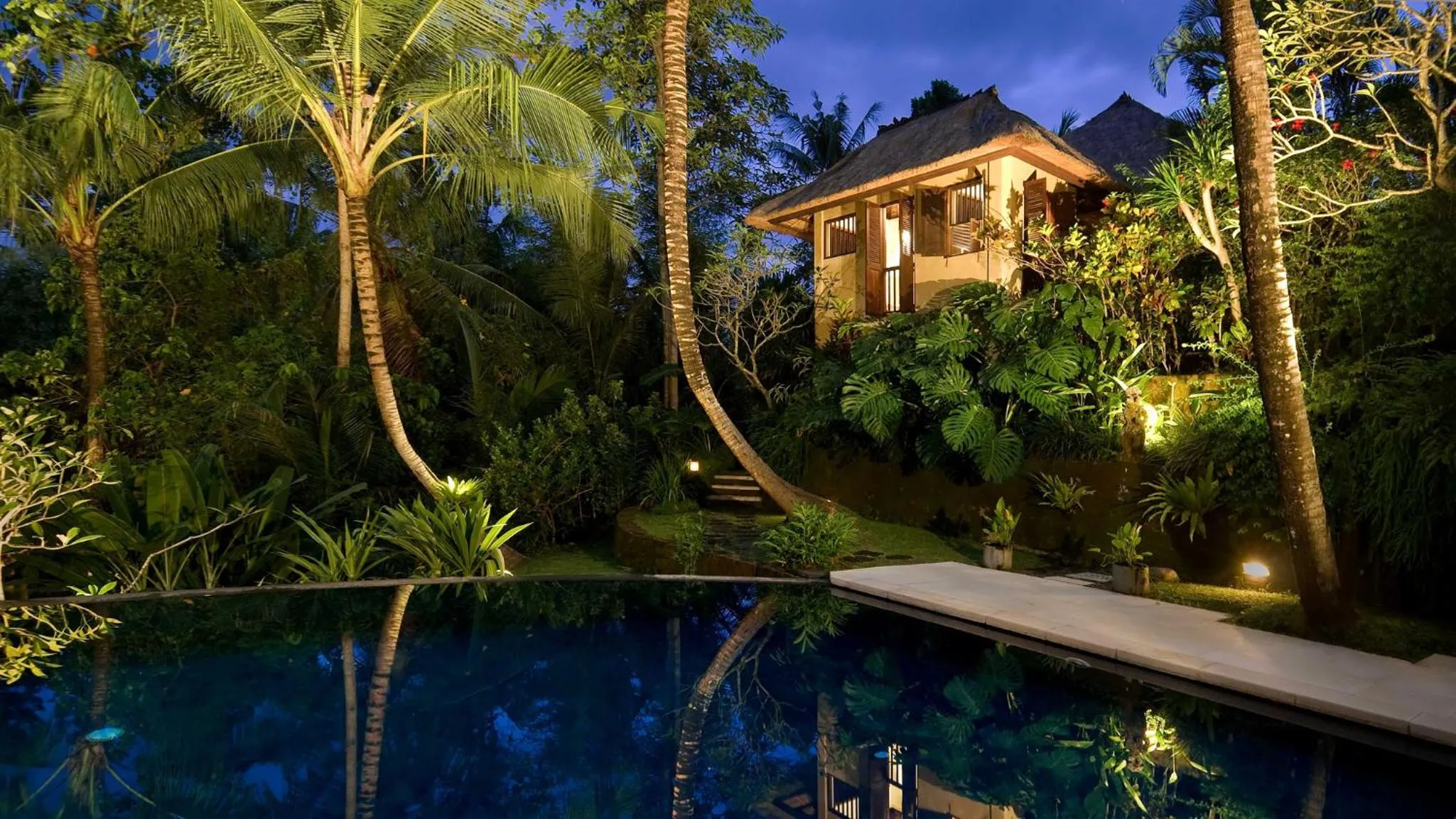 Property building in Villa Alamanda