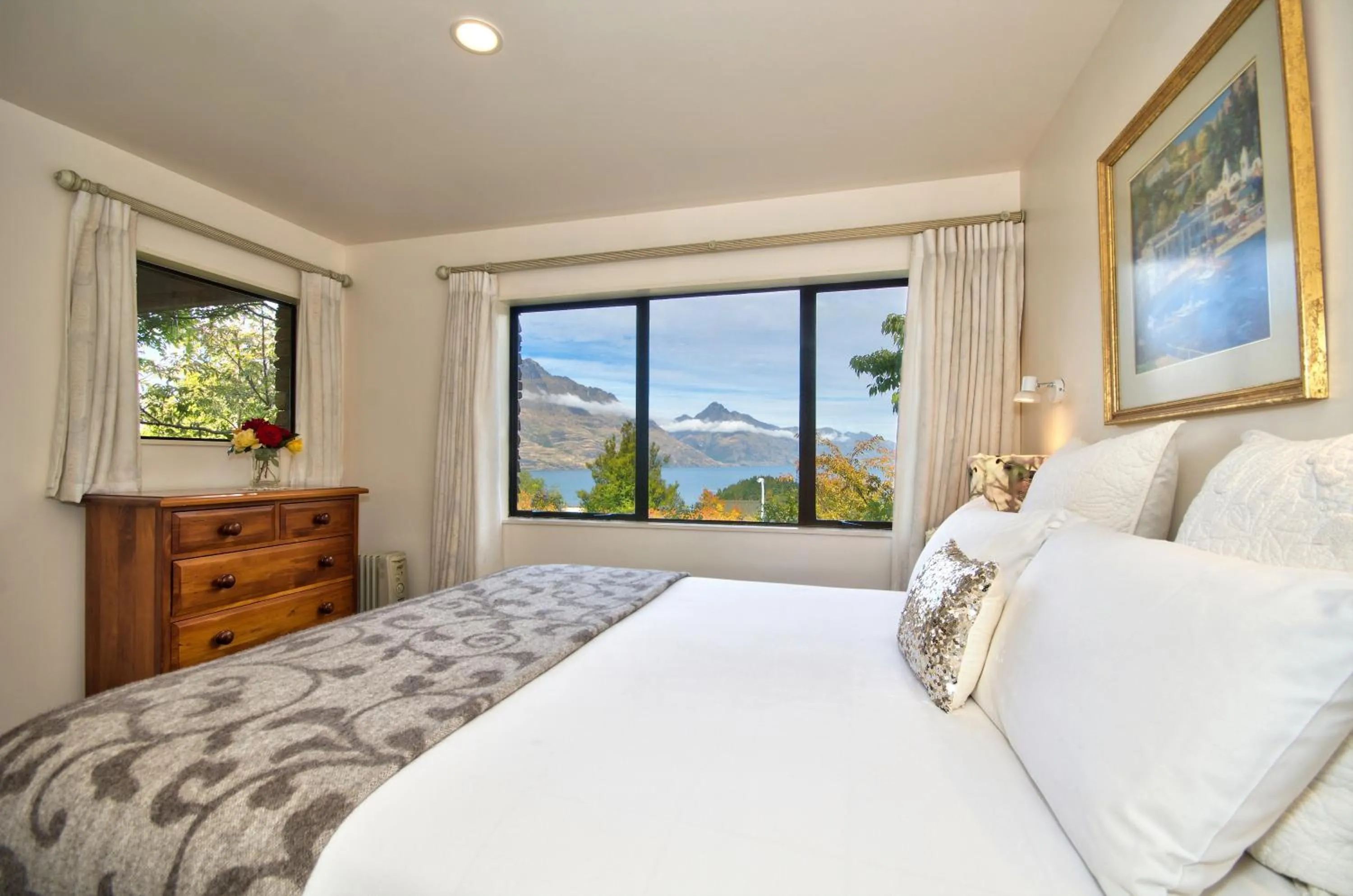 Bed in Balmoral Lodge