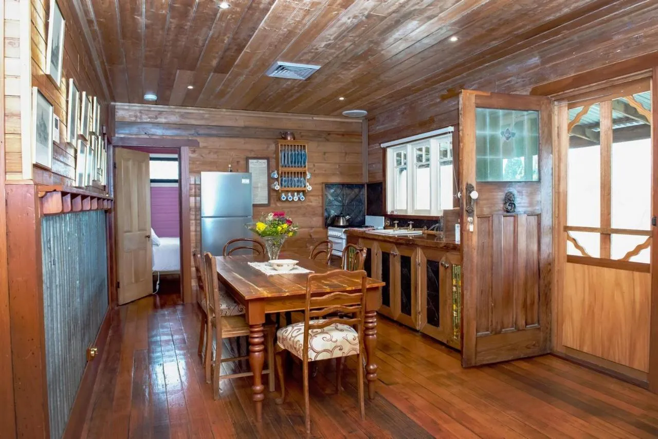 Colby Cottages, Wooragee near Beechworth