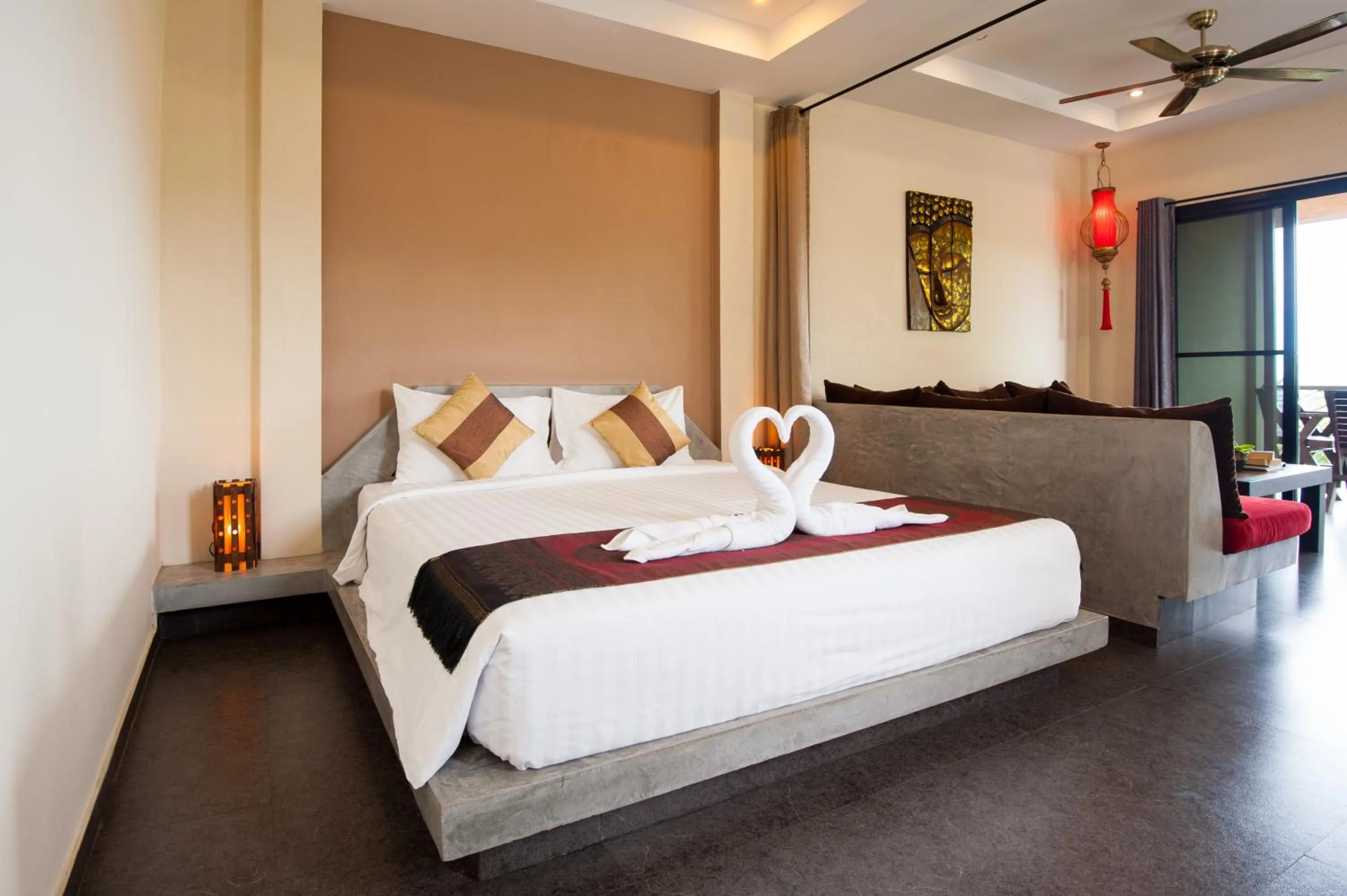 Photo of the whole room, Bed in Koh Tao Heights Exclusive Apartments