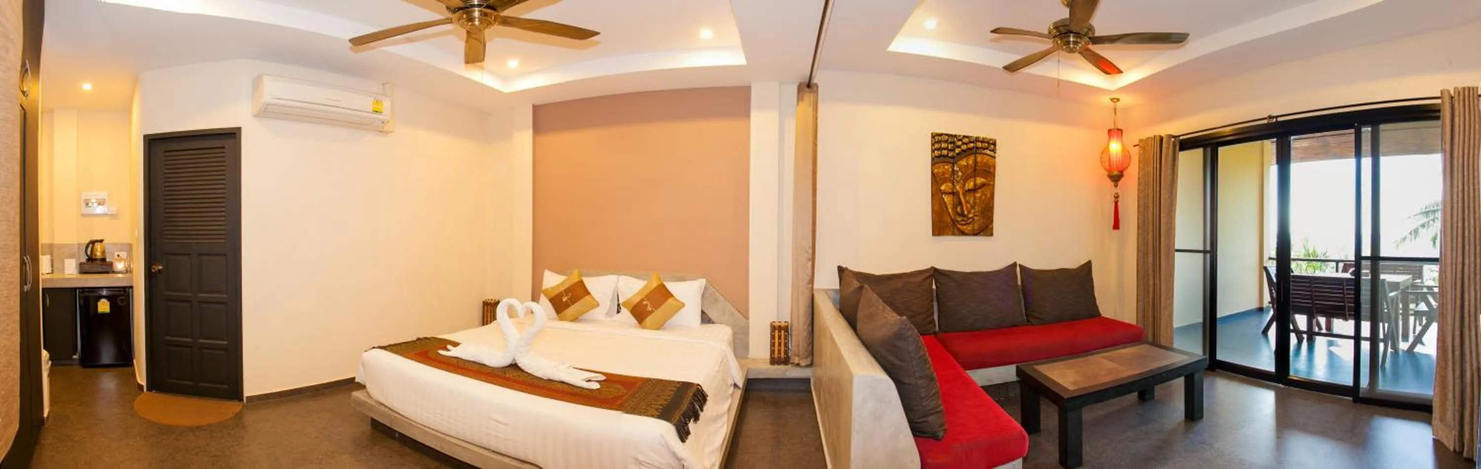 Photo of the whole room, Bed in Koh Tao Heights Exclusive Apartments