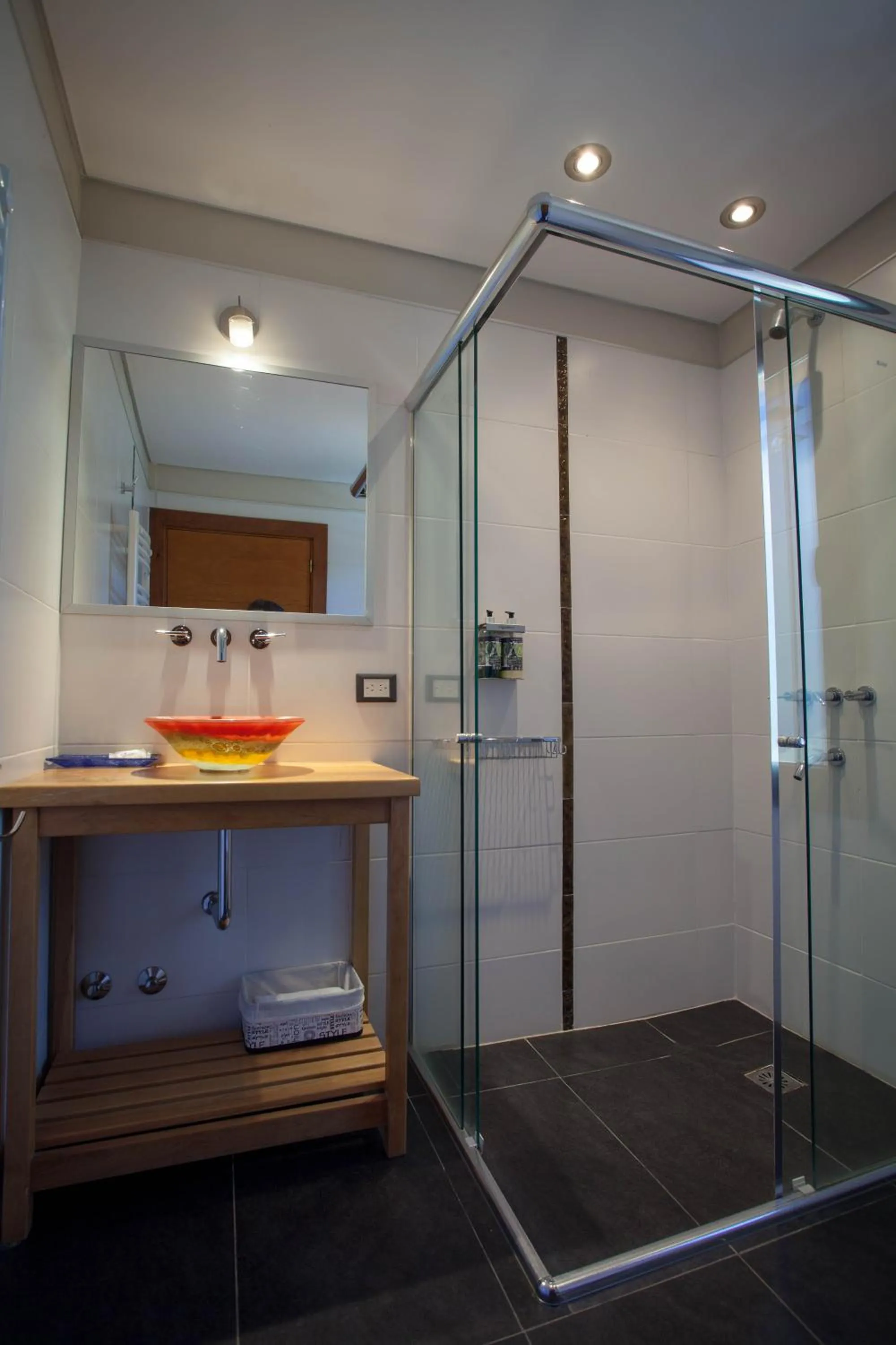 Shower in Origen de la Bahia