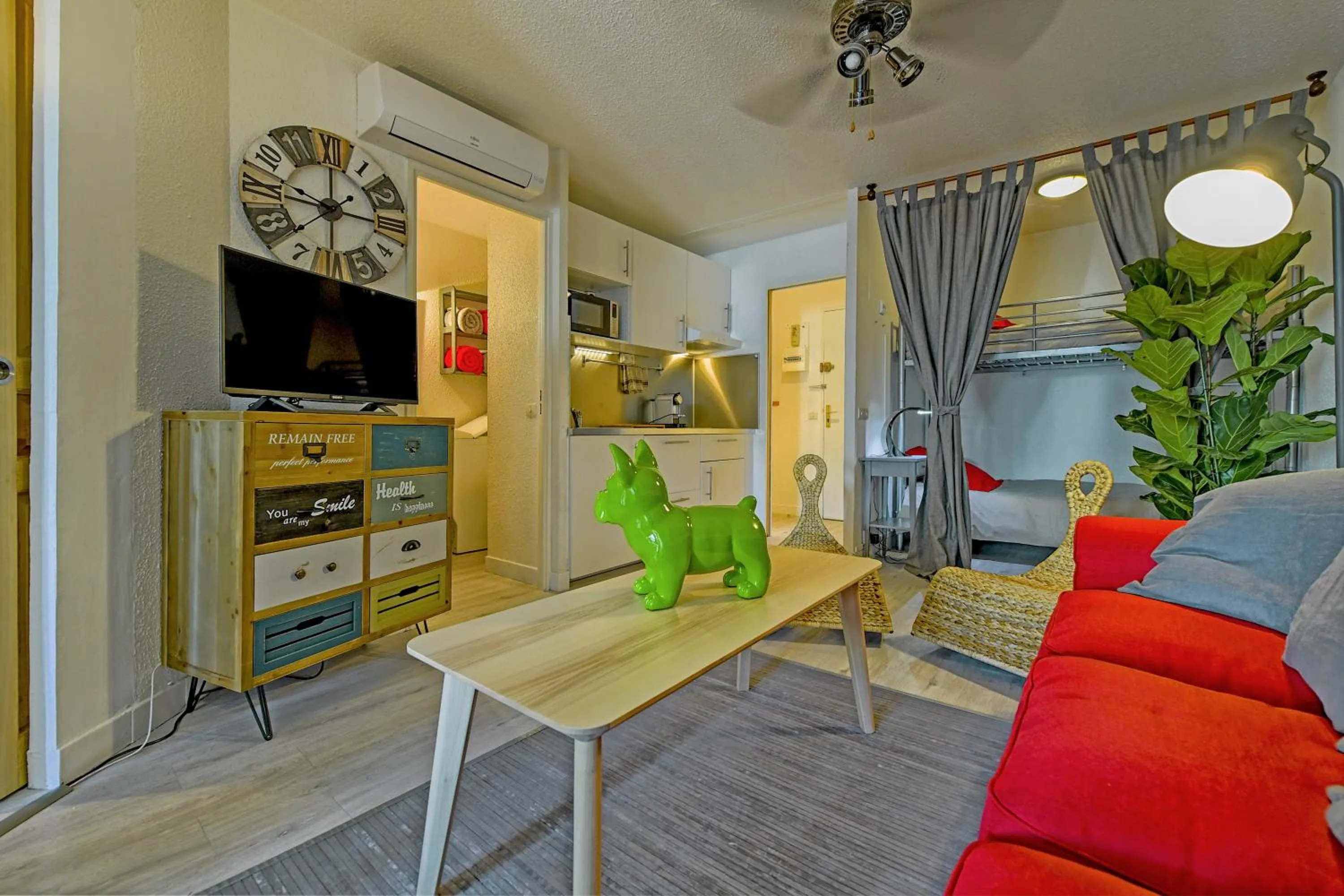 T2 cosy de 41m2 à 400 m de la plage, résidence avec piscine.