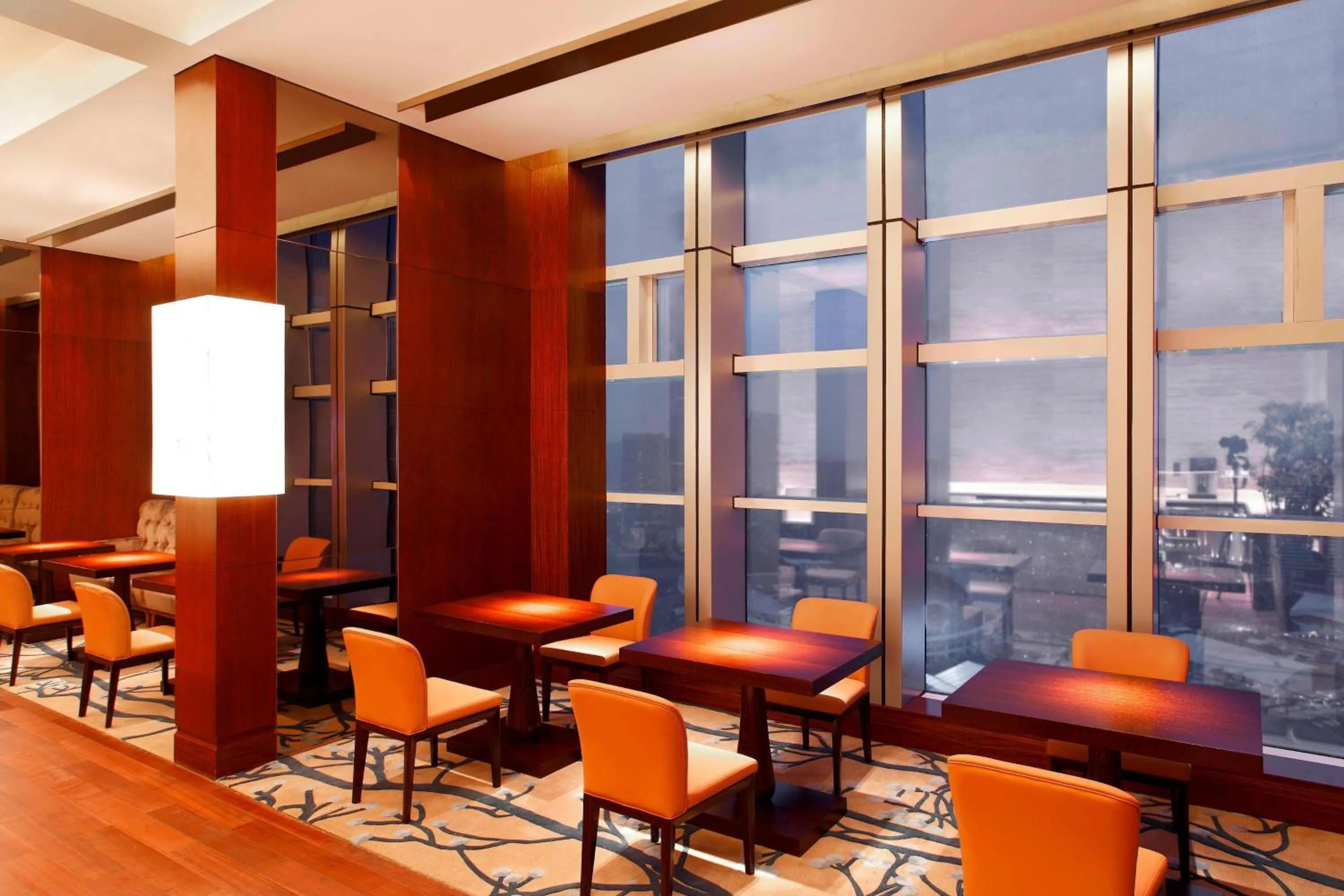 Lounge or bar in Sheraton Guangzhou Hotel