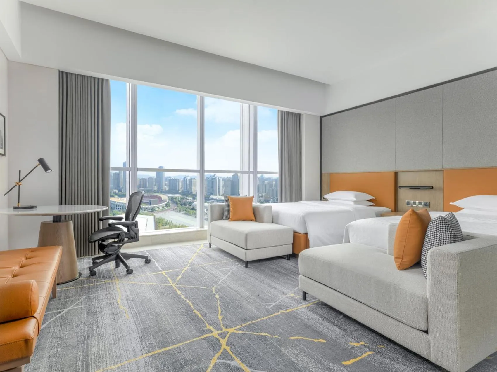 Photo of the whole room, Bed in Sheraton Guangzhou Hotel