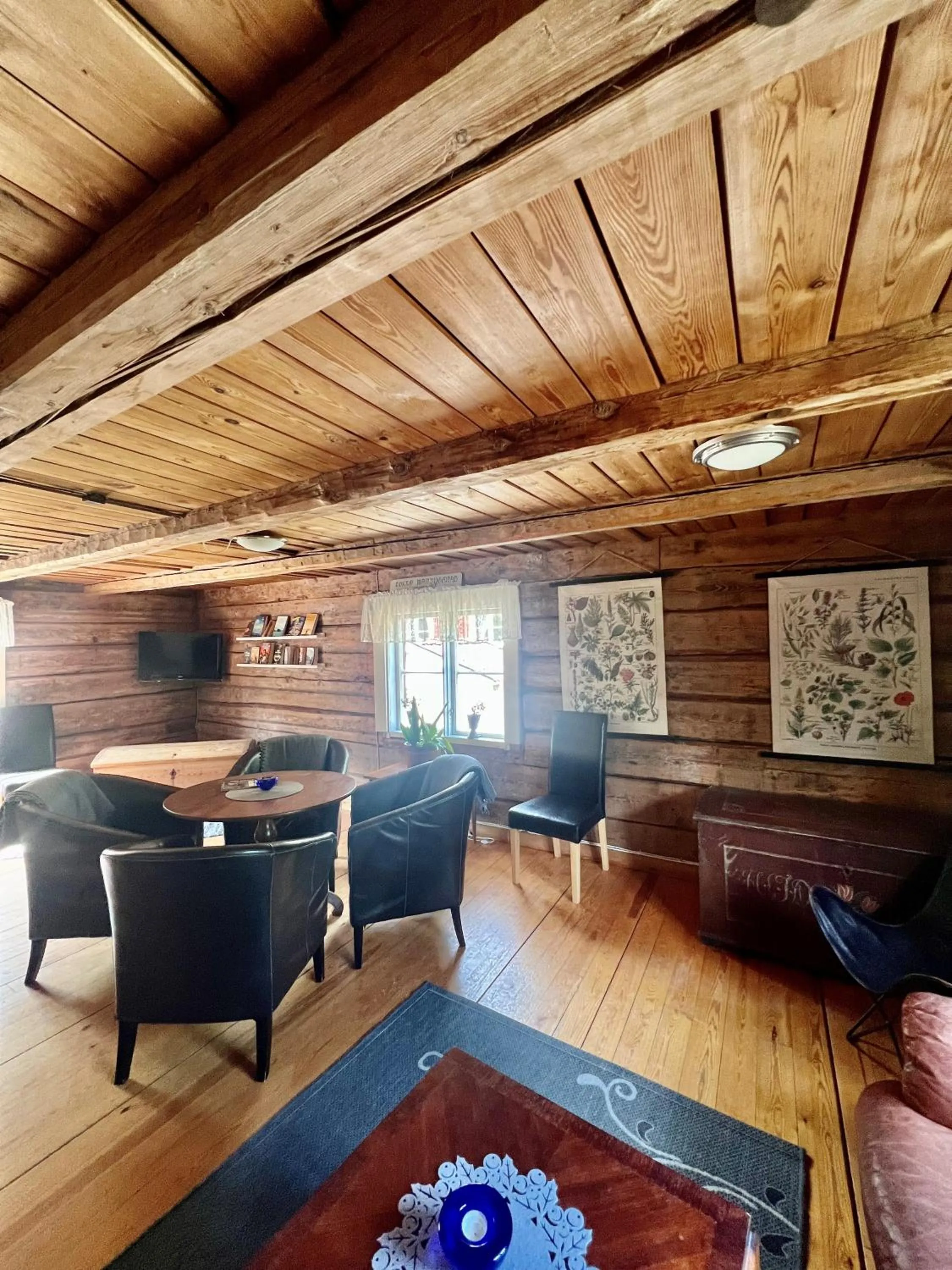 Living room in STF Korrö Gårdshotell