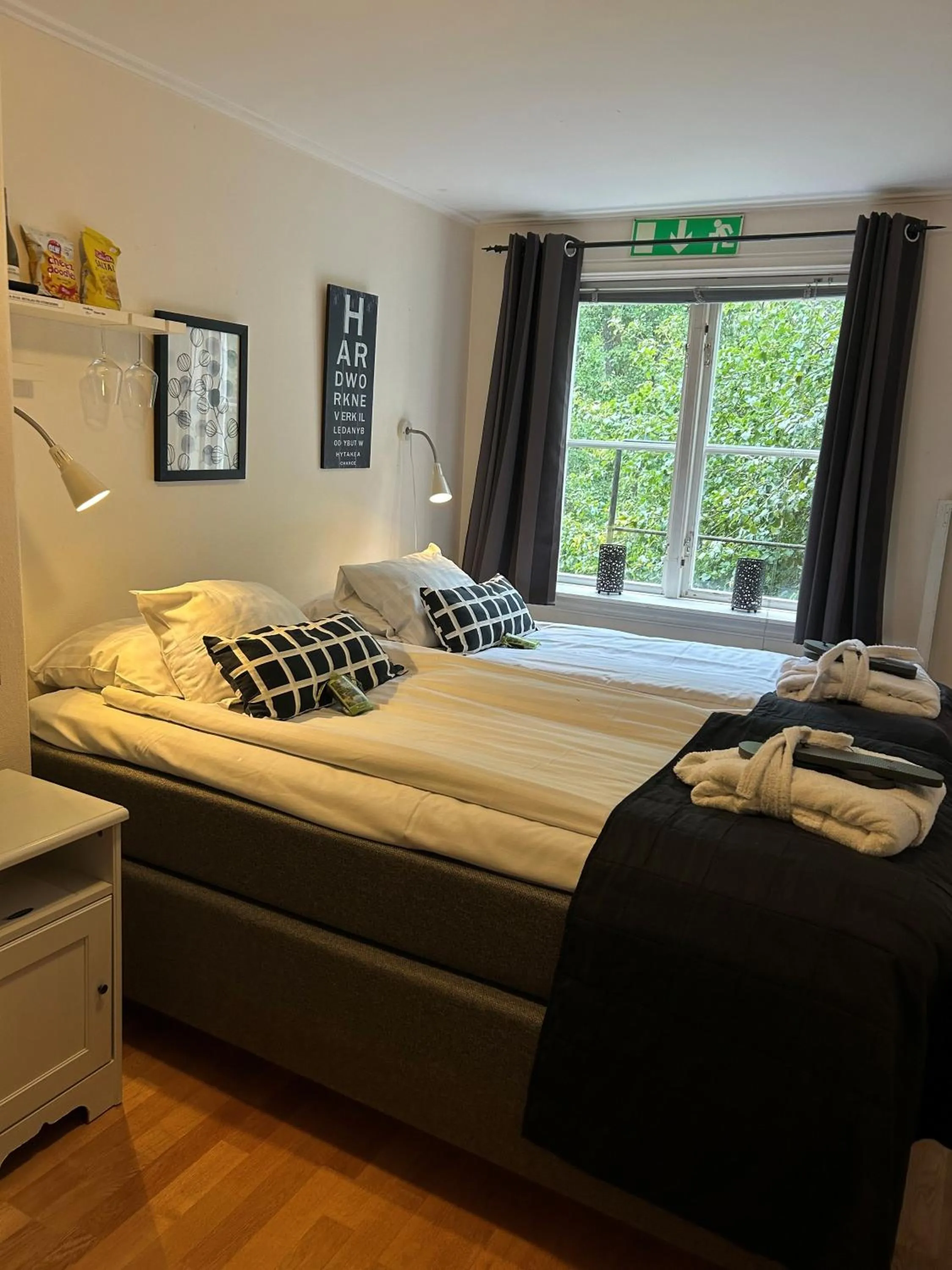 Bed in STF Korrö Gårdshotell