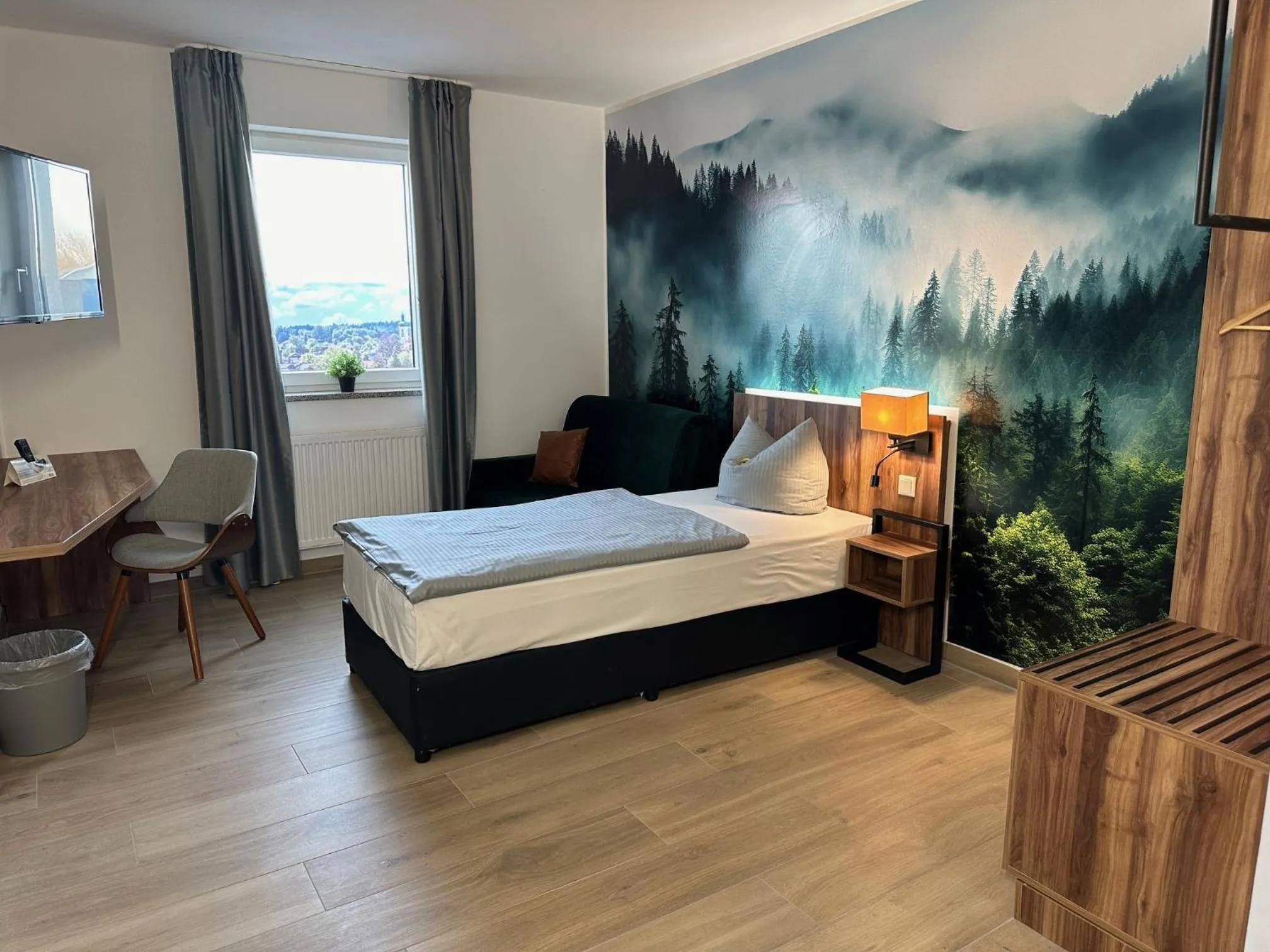 Photo of the whole room, Bed in AUSZEIT DAS HOTEL Asbach-Bäumenheim