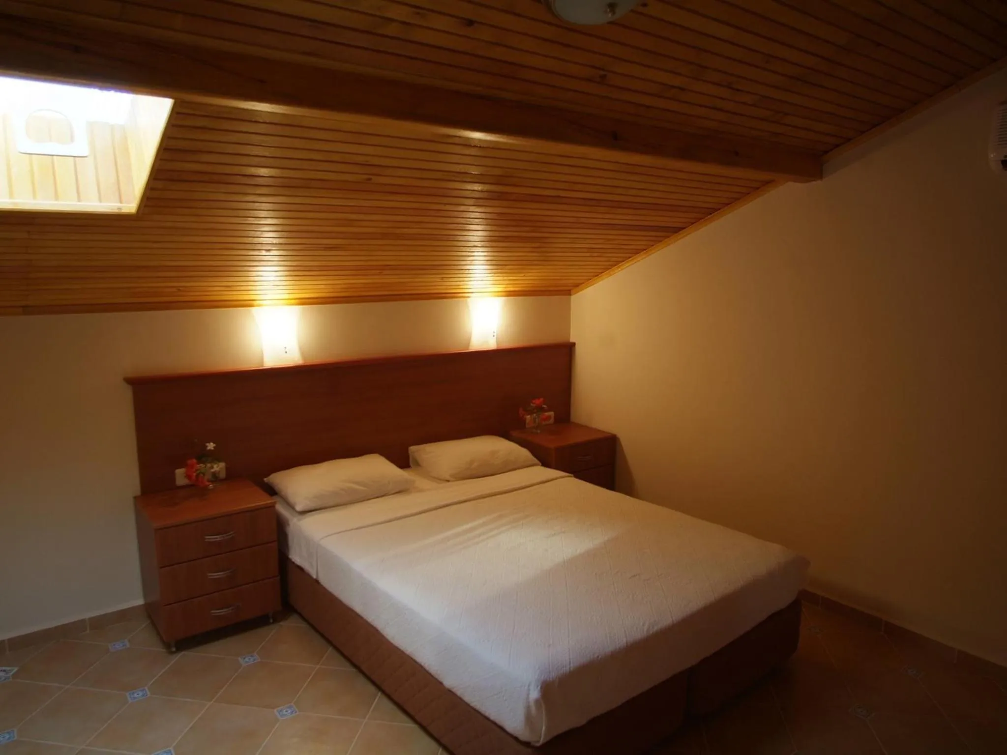 Photo of the whole room, Bed in Sea Breeze Hotel and Apartments