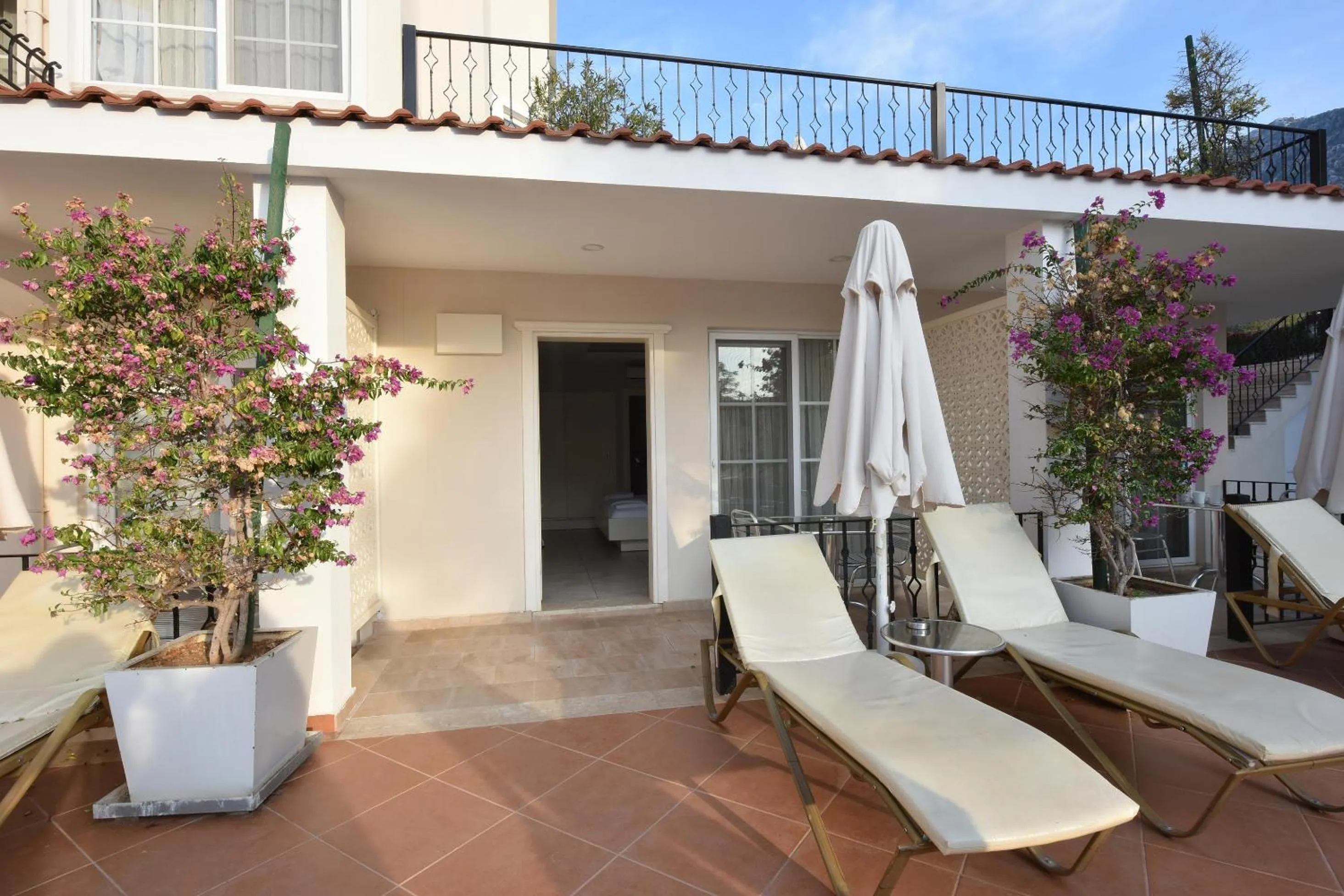 Patio in Sea Breeze Hotel and Apartments