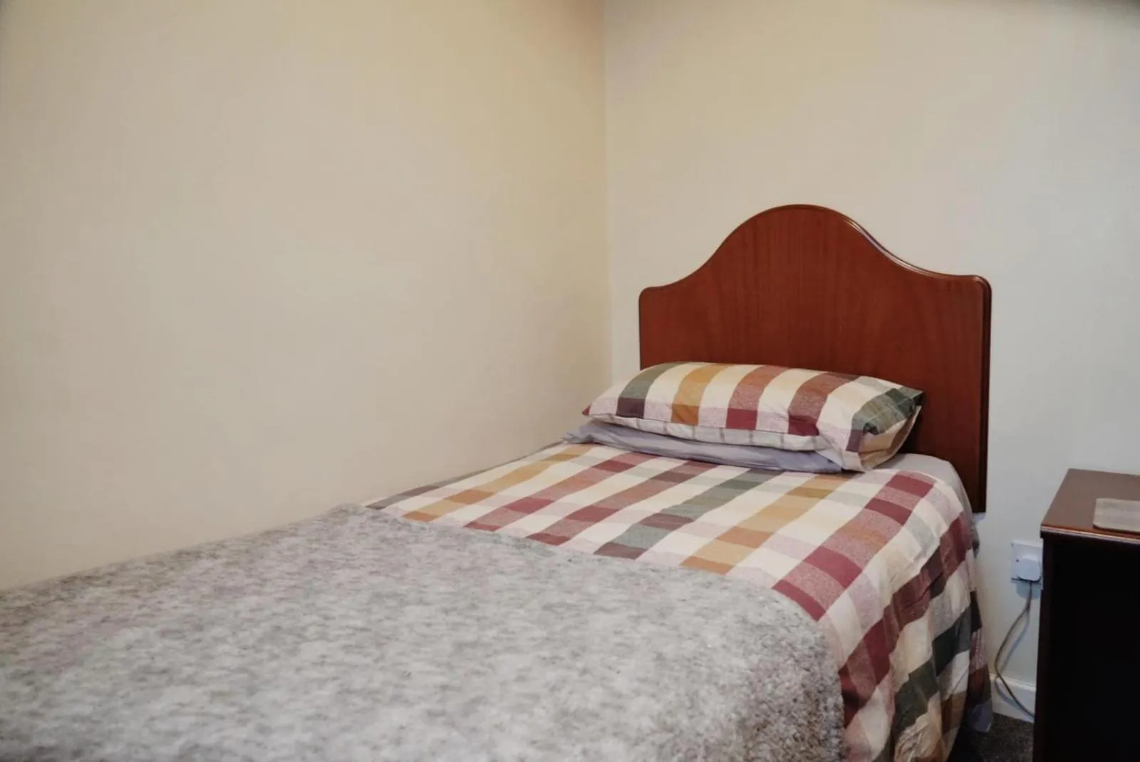 Bed in The Waverley Hotel