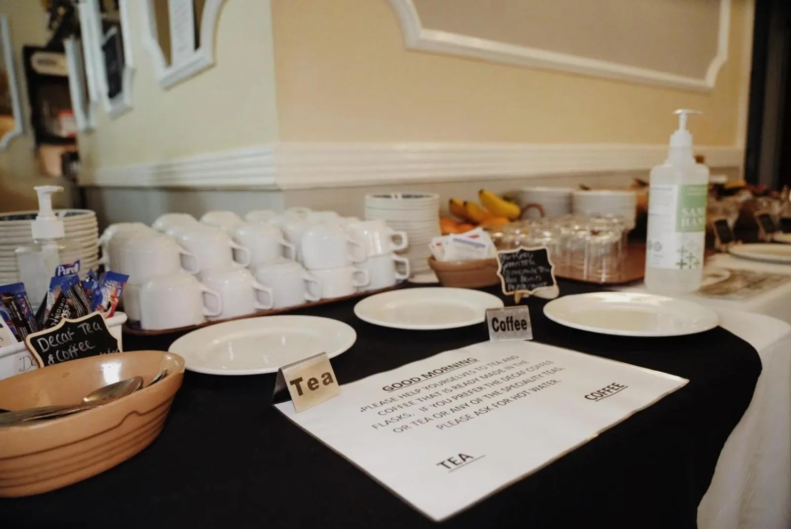 Breakfast in The Waverley Hotel